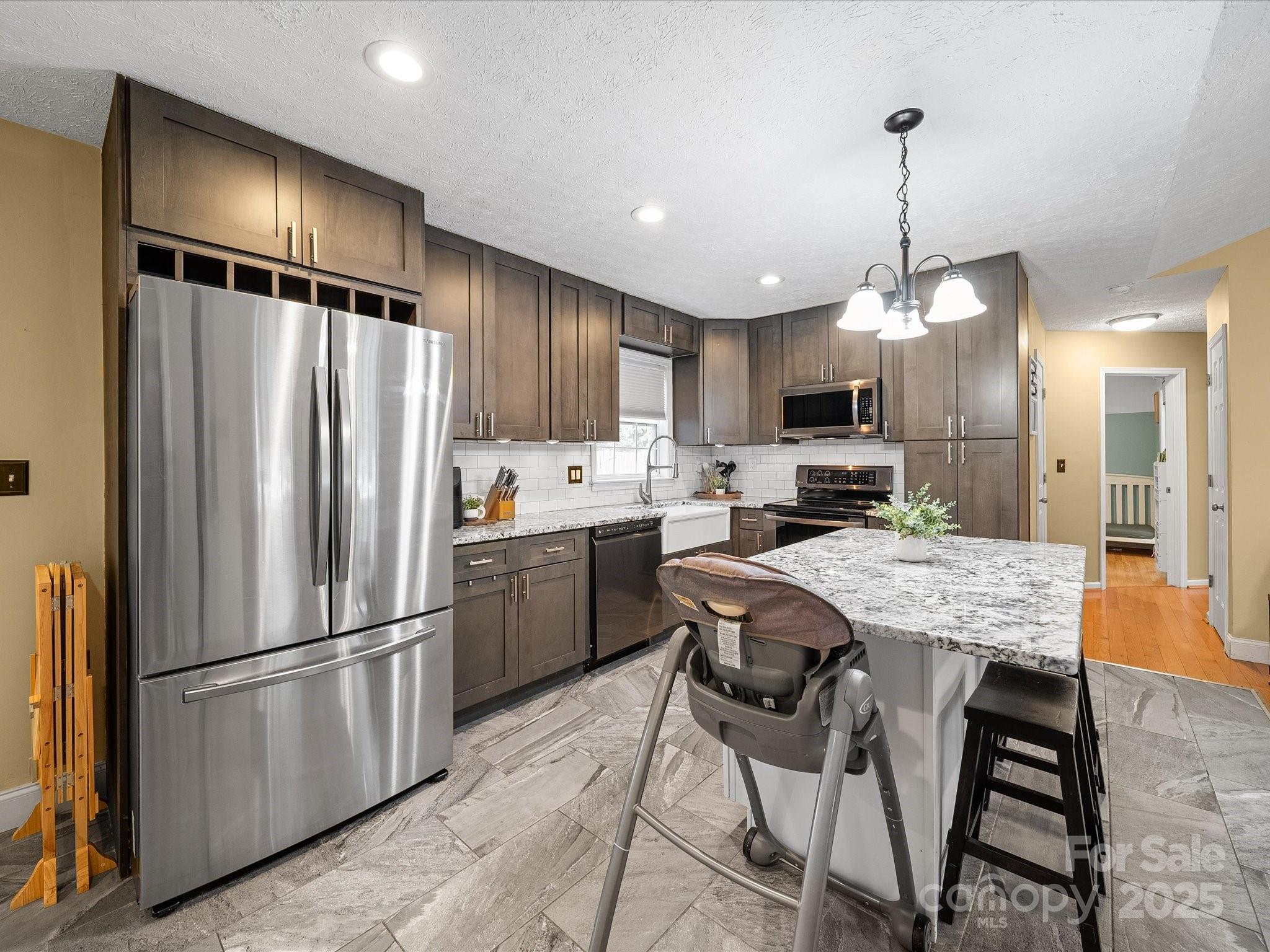 640 Loch Lomond Circle