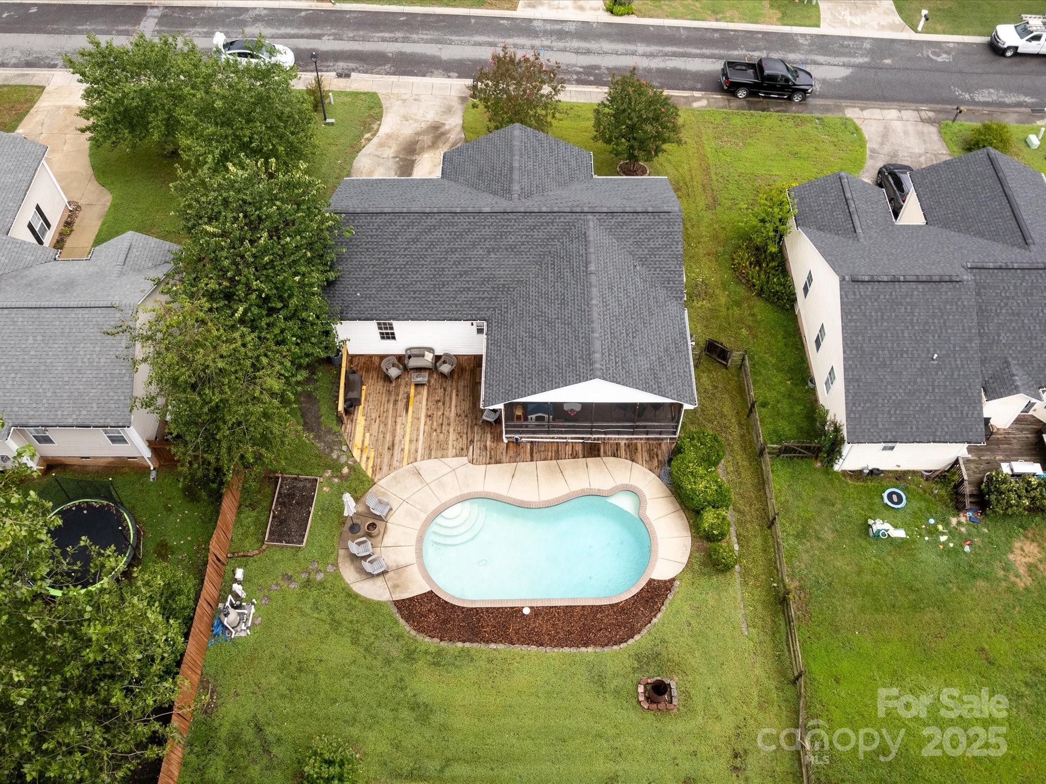 640 Loch Lomond Circle