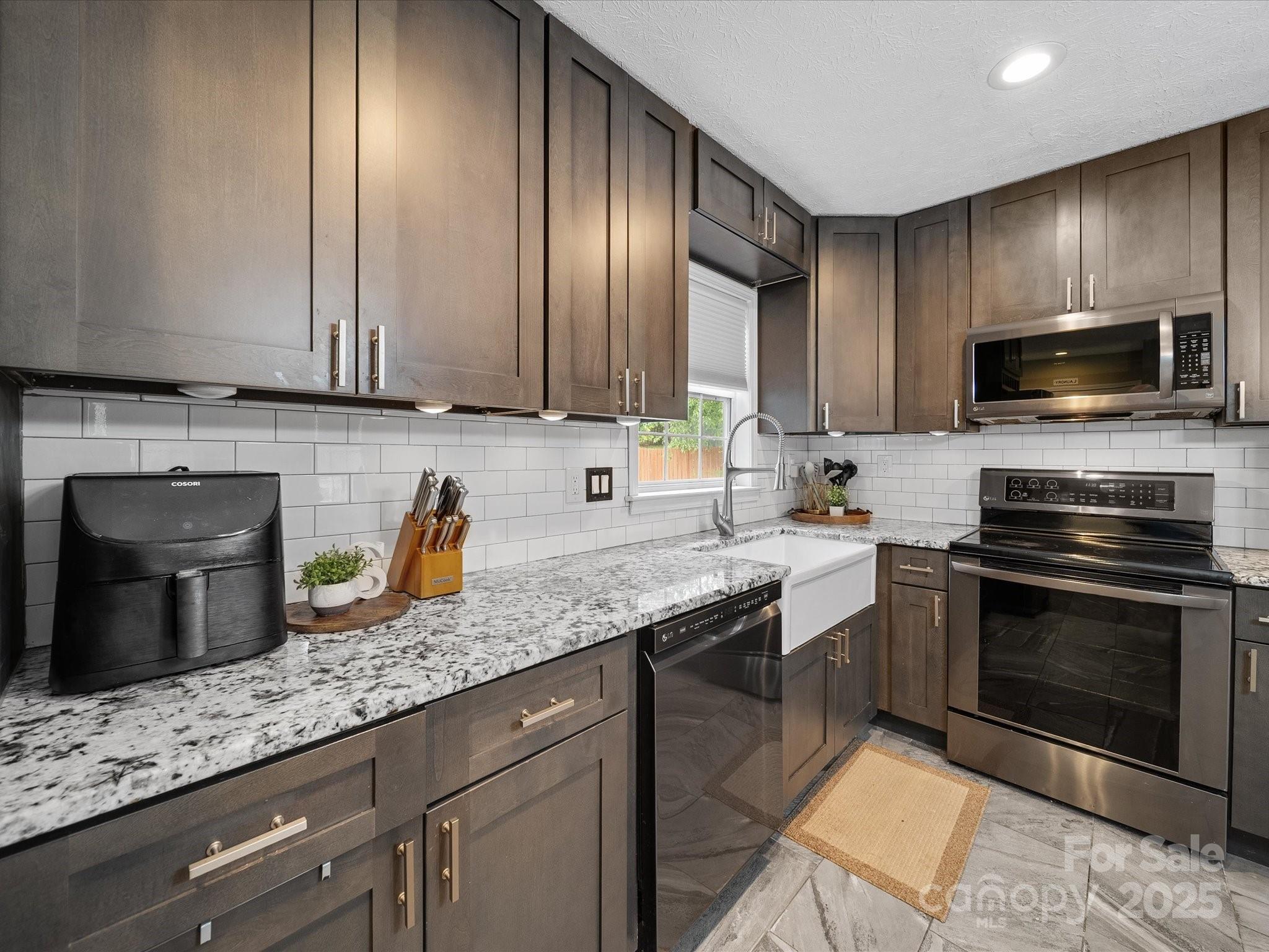 640 Loch Lomond Circle