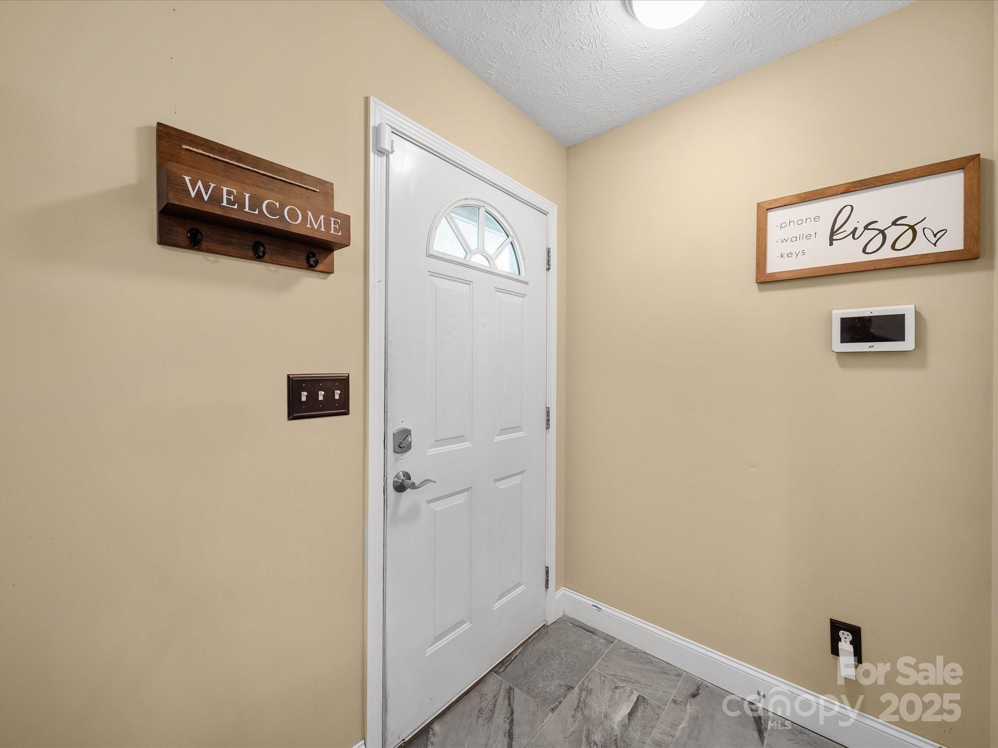 640 Loch Lomond Circle