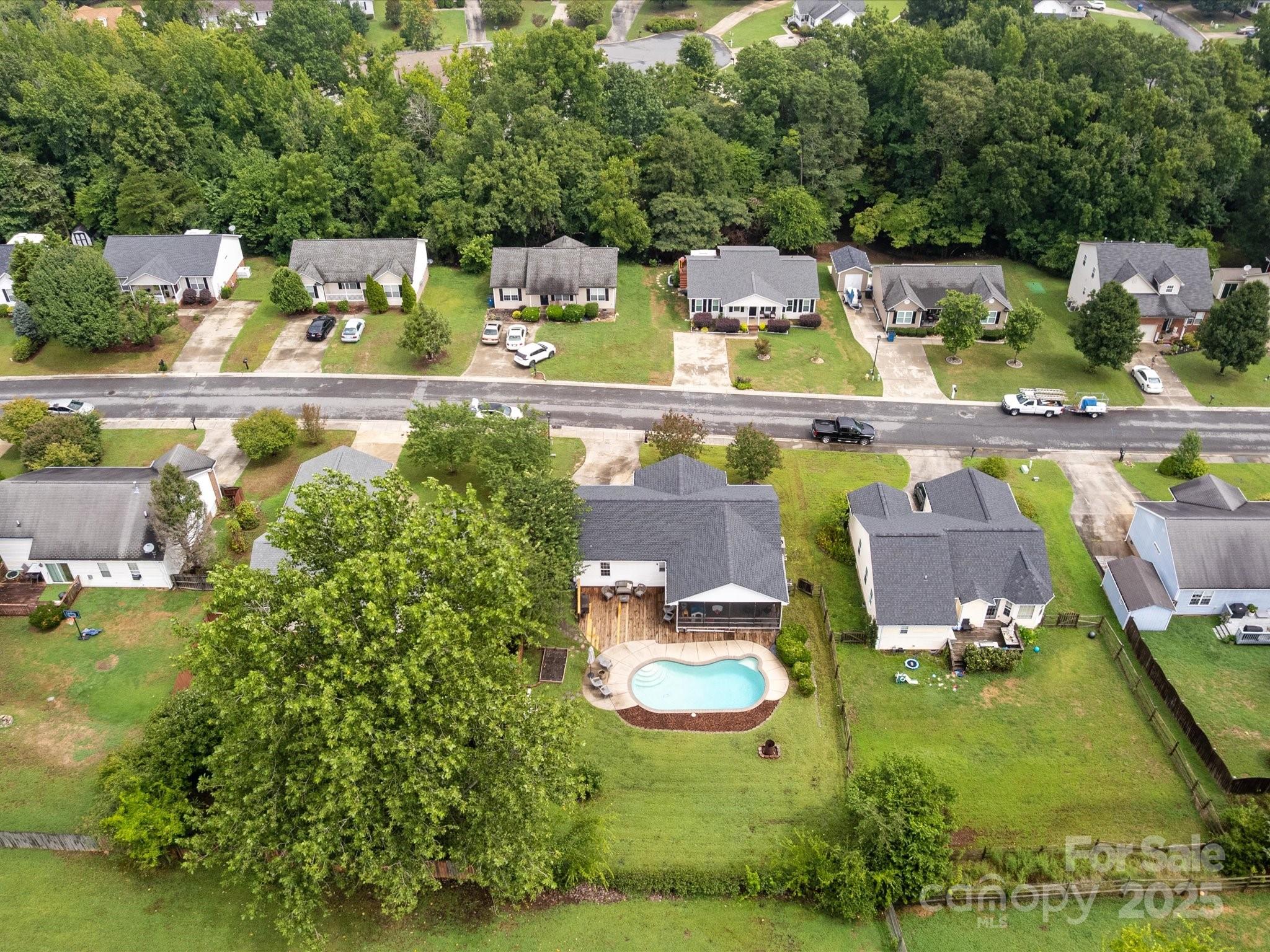 640 Loch Lomond Circle