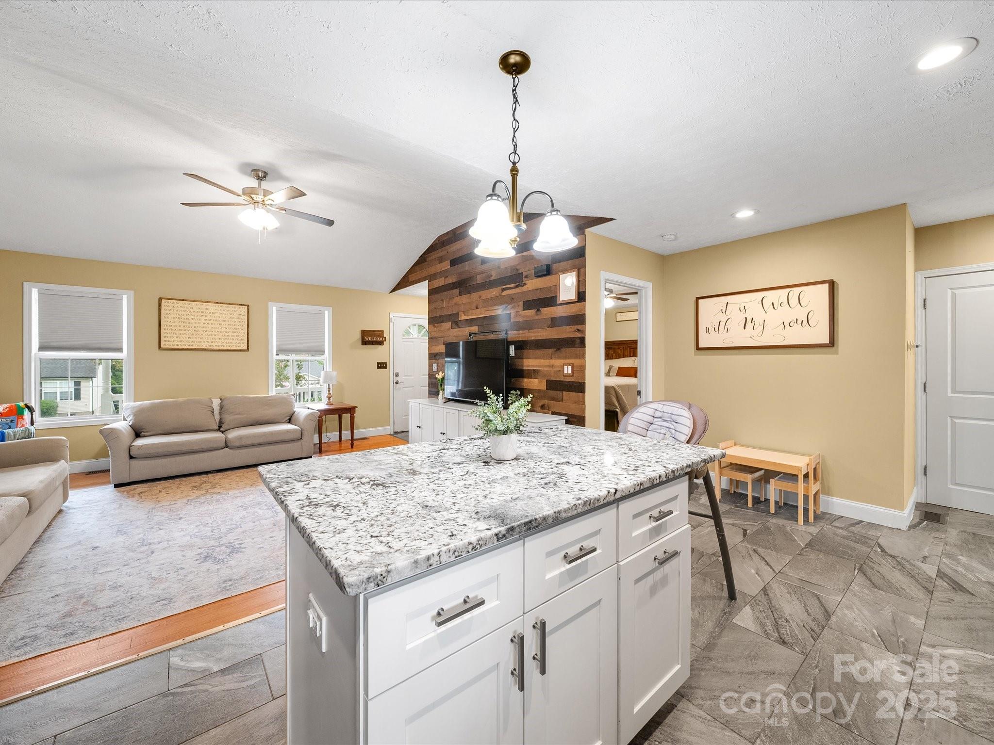 640 Loch Lomond Circle