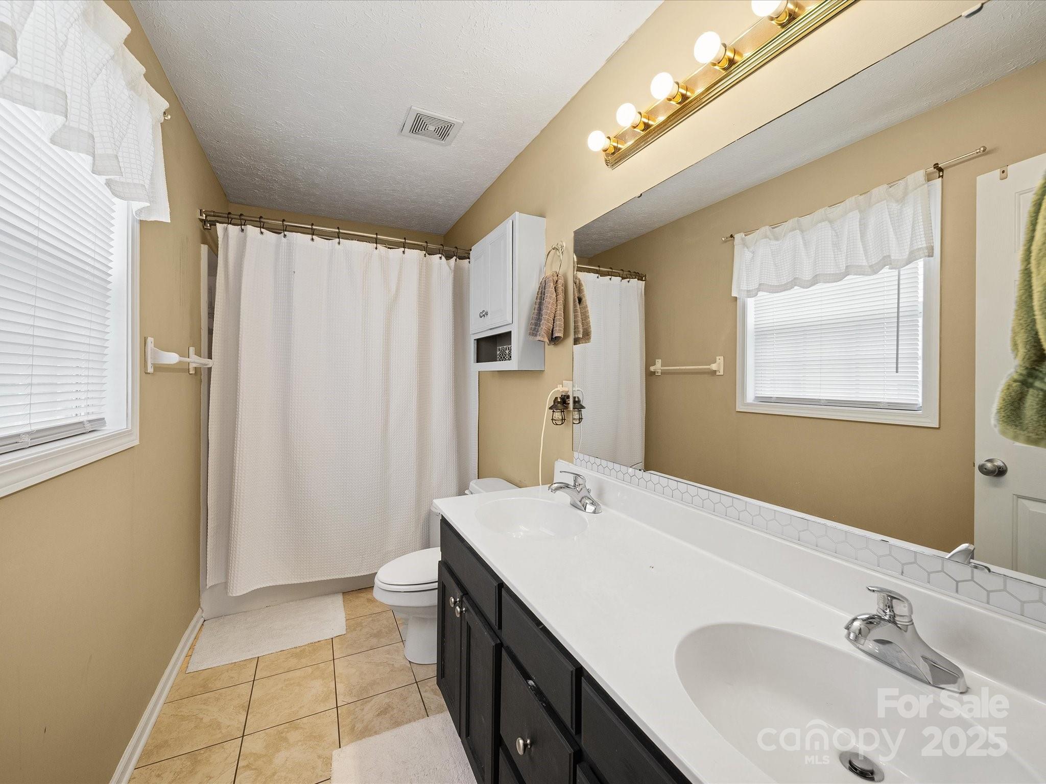 640 Loch Lomond Circle