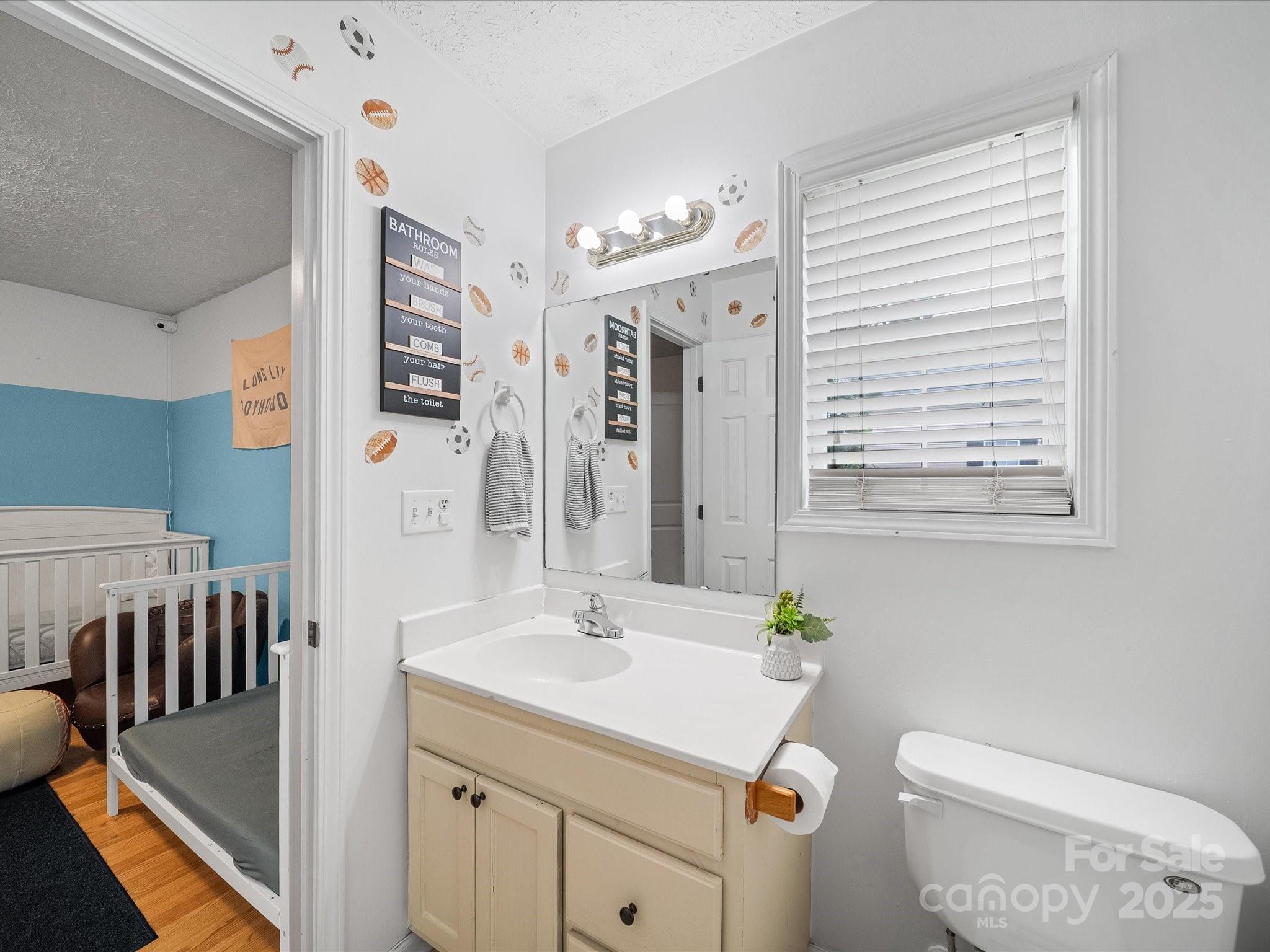 640 Loch Lomond Circle