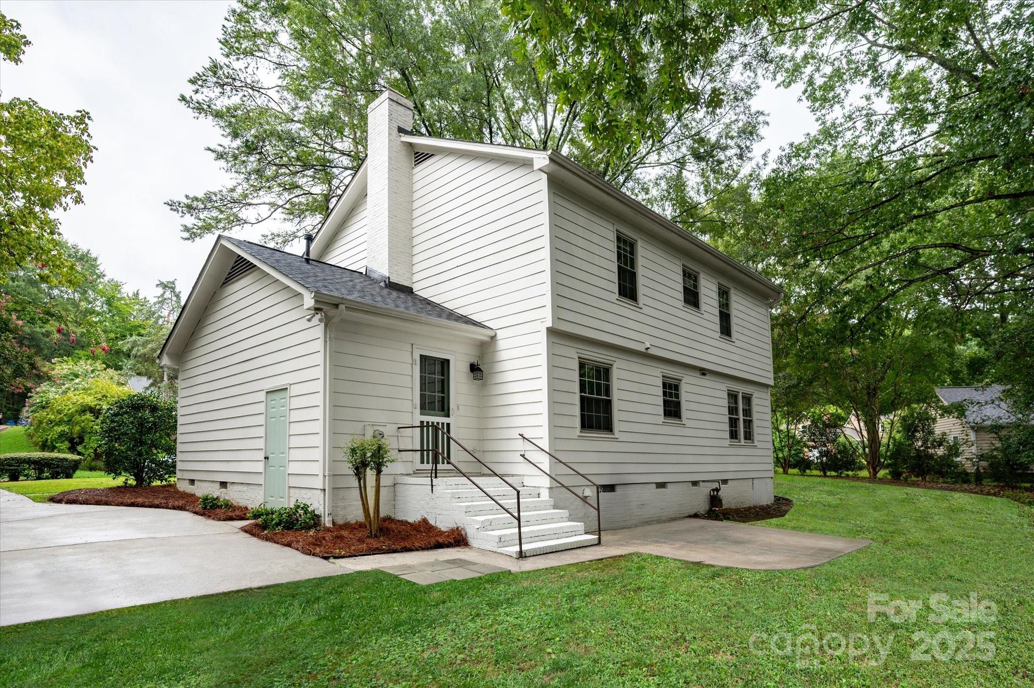 2736 Lawton Bluff Road