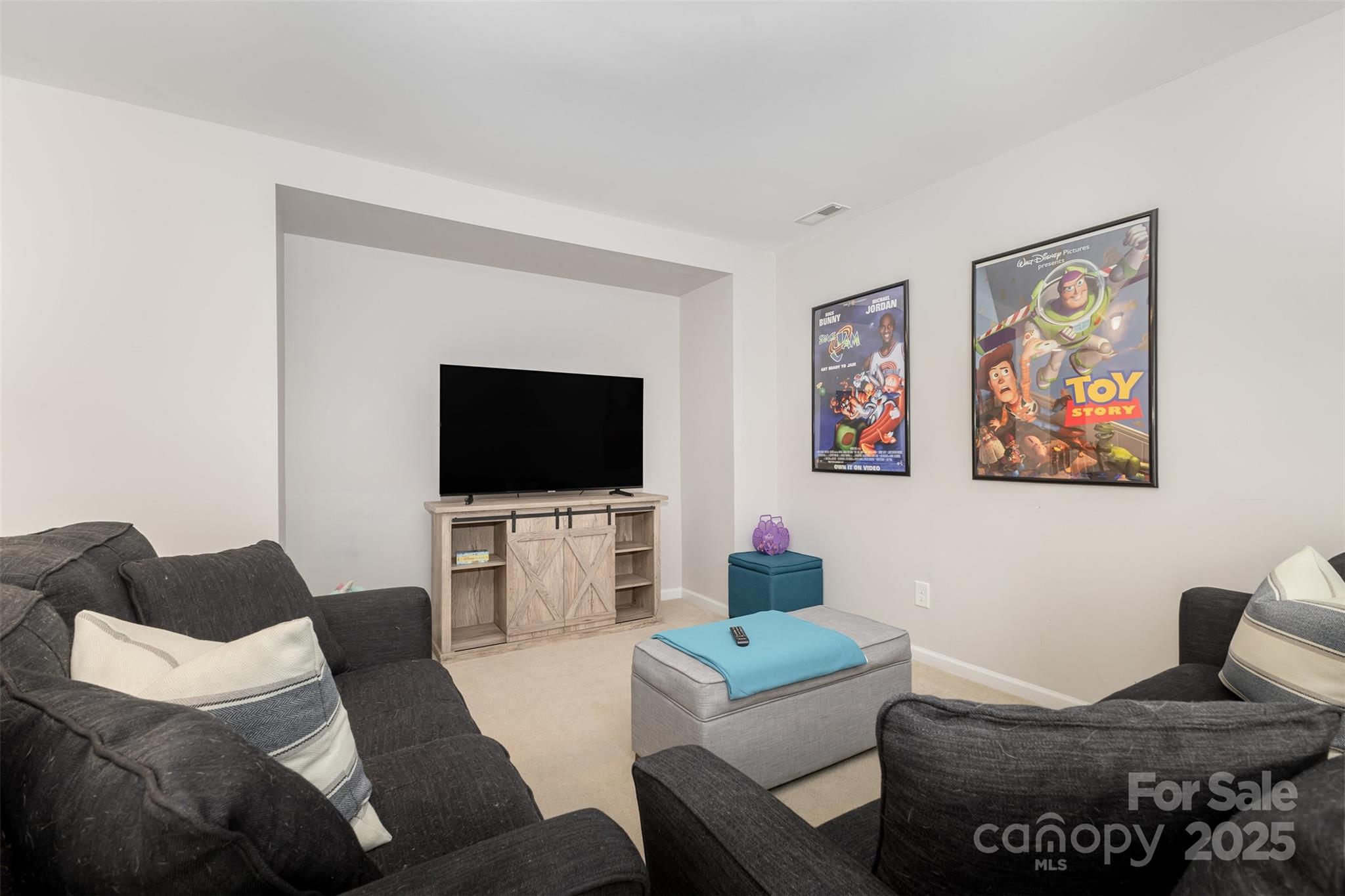 4523 Blackmuir Wood Circle