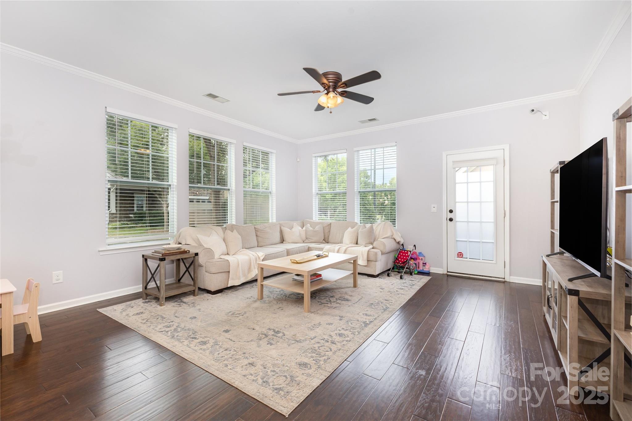 4523 Blackmuir Wood Circle