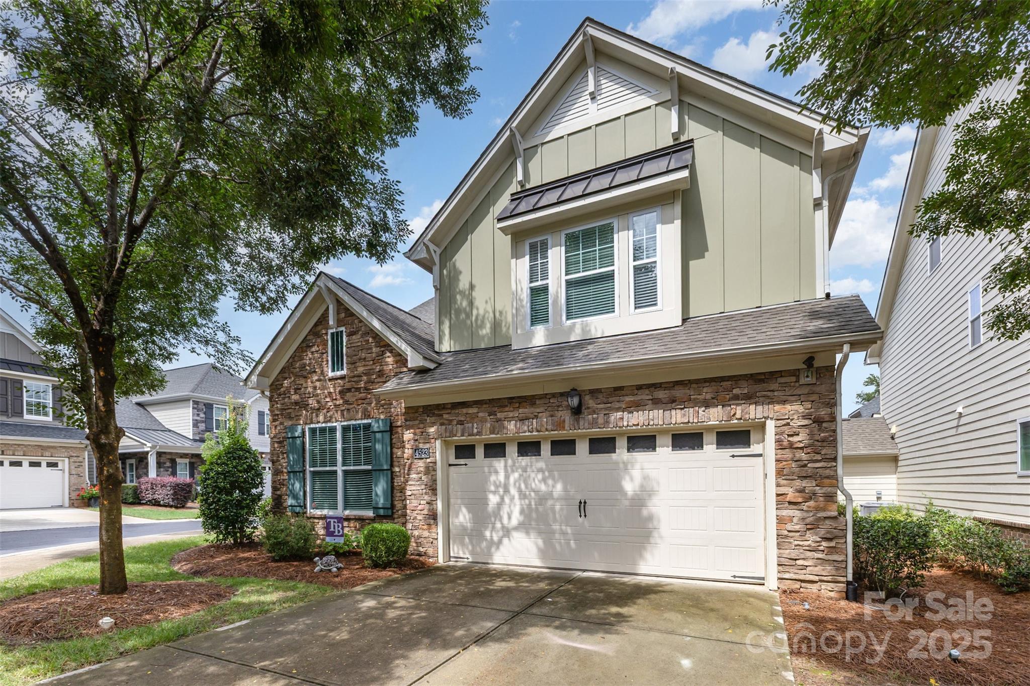 4523 Blackmuir Wood Circle