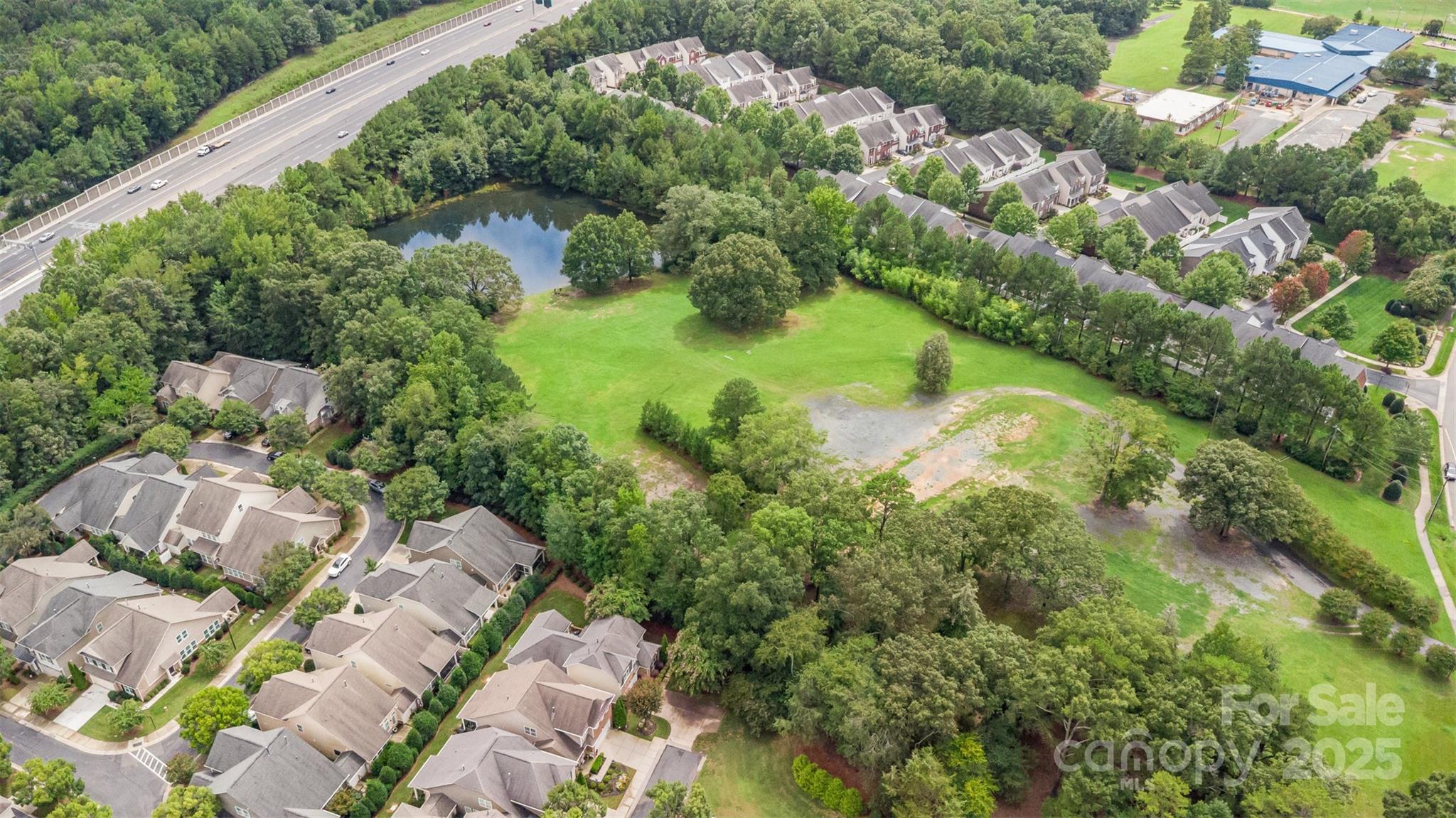 4523 Blackmuir Wood Circle