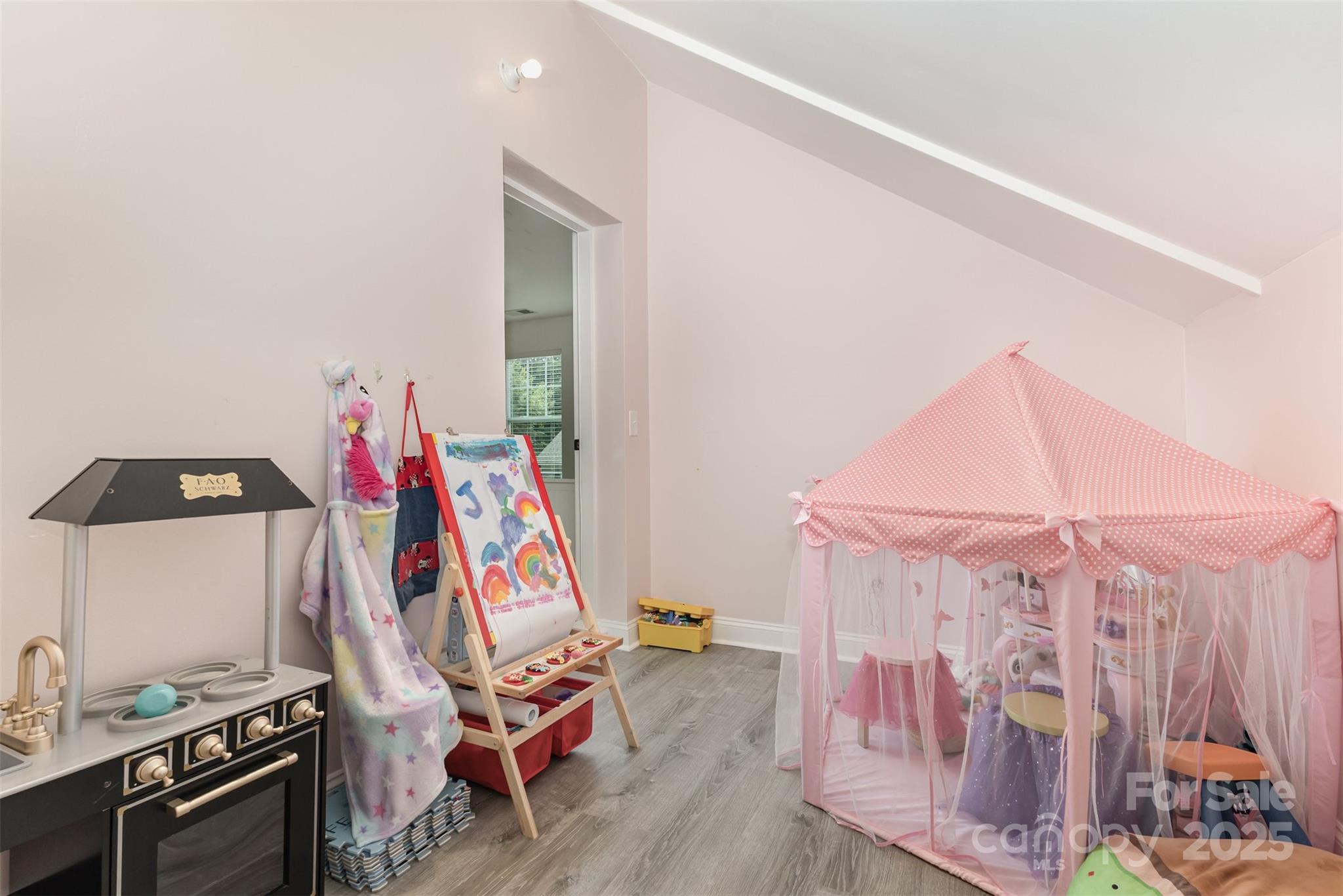 4523 Blackmuir Wood Circle