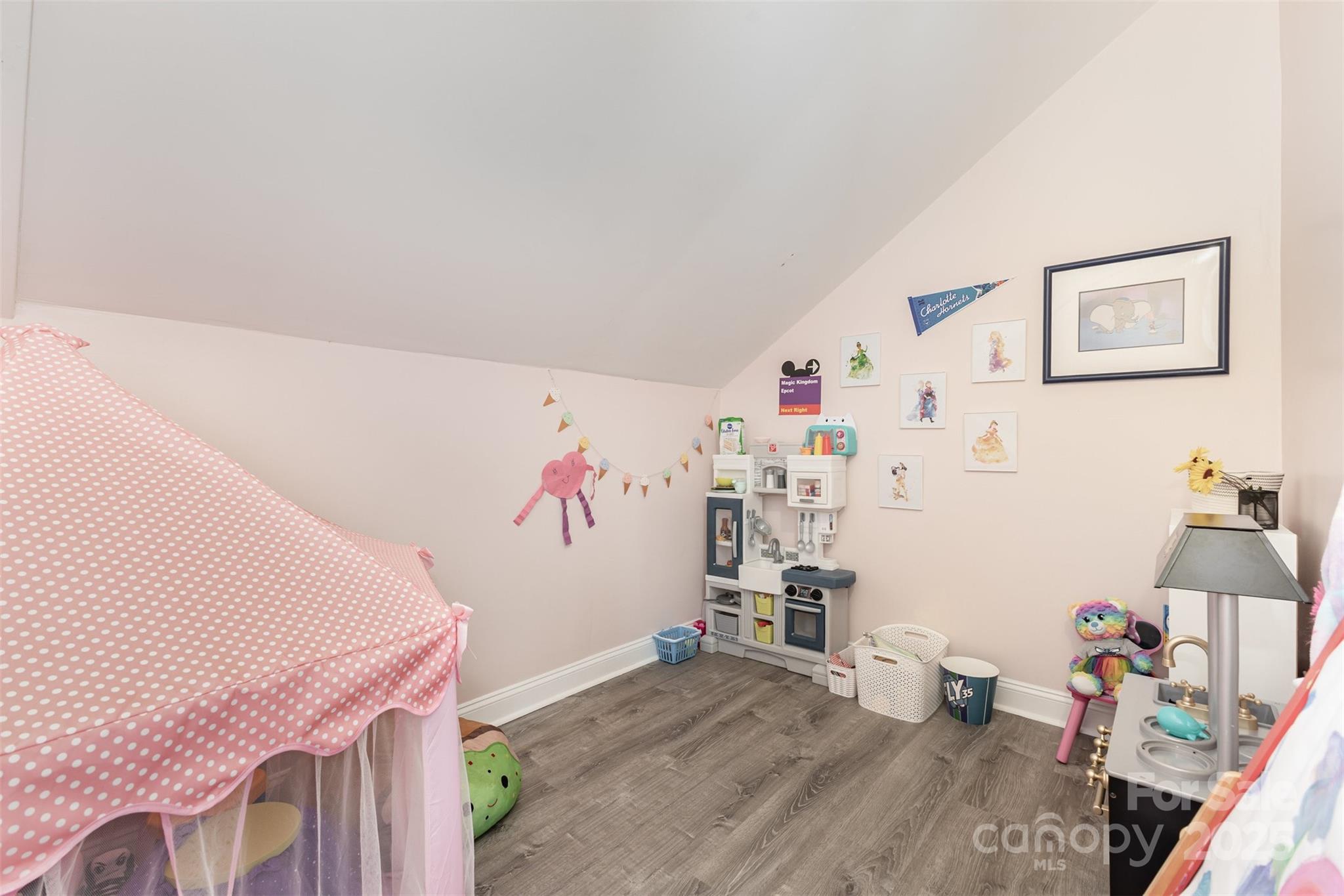 4523 Blackmuir Wood Circle