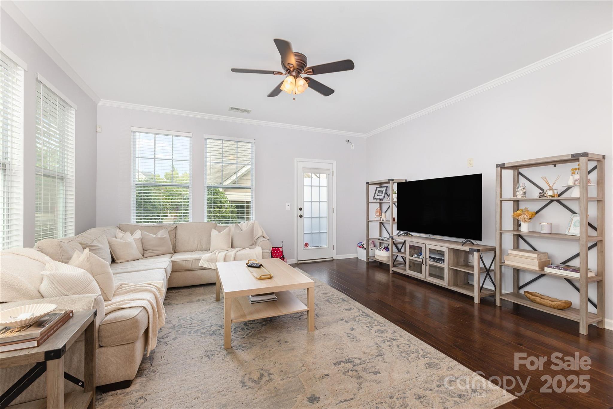 4523 Blackmuir Wood Circle