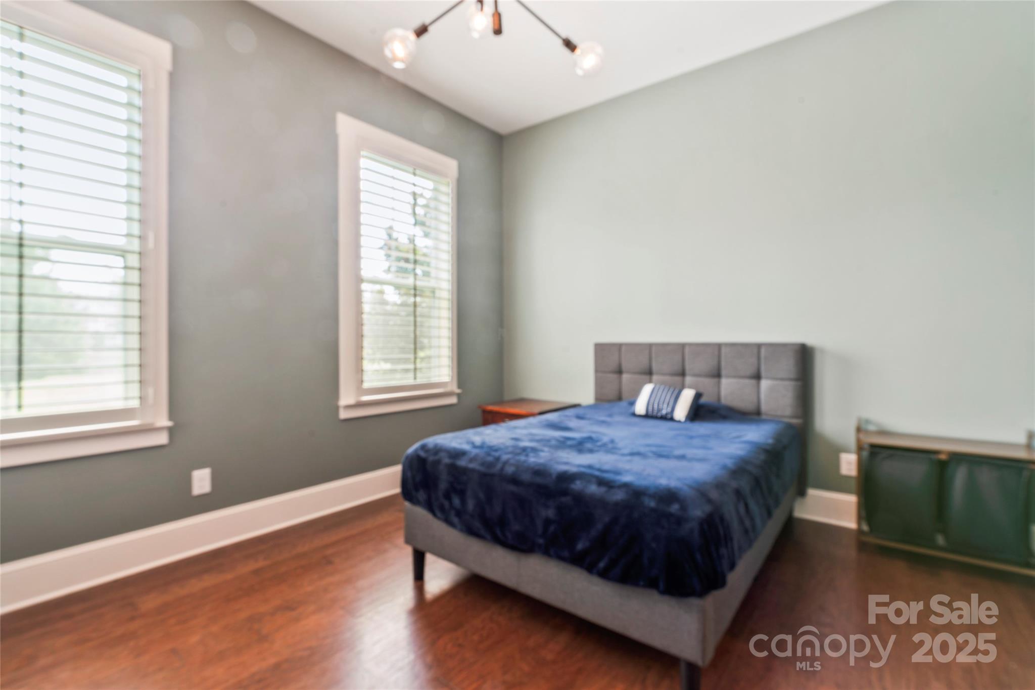 9721 Shoehorn Street