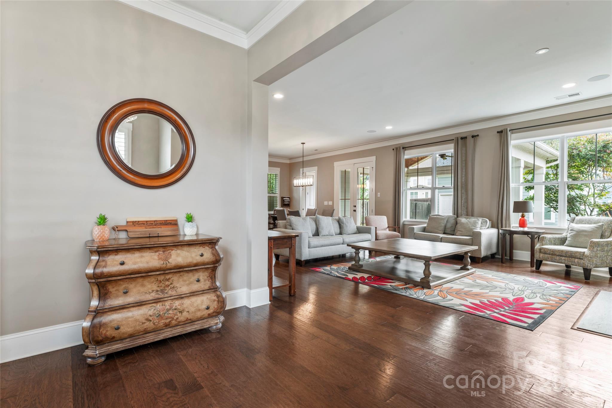 9721 Shoehorn Street