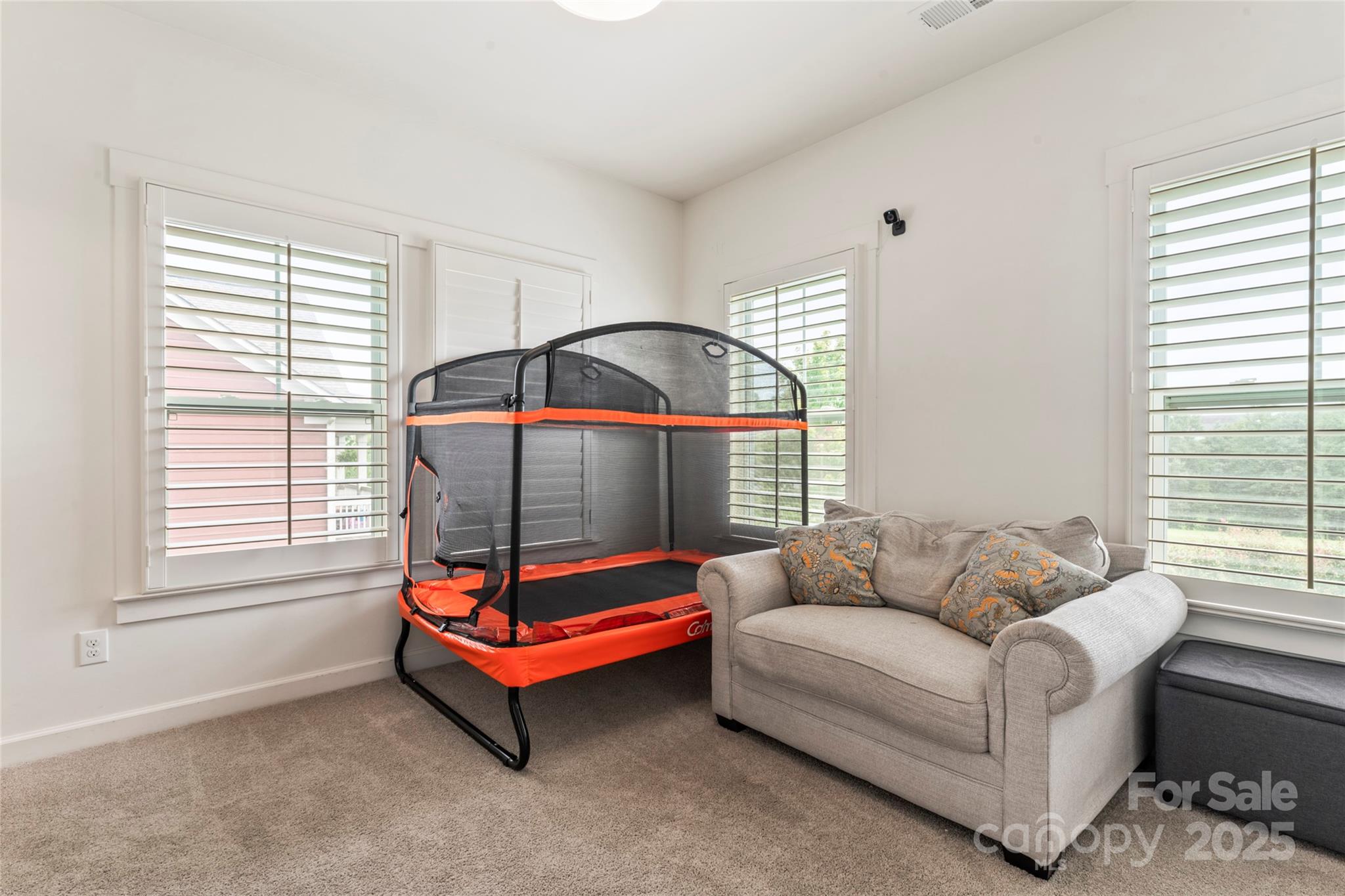 9721 Shoehorn Street