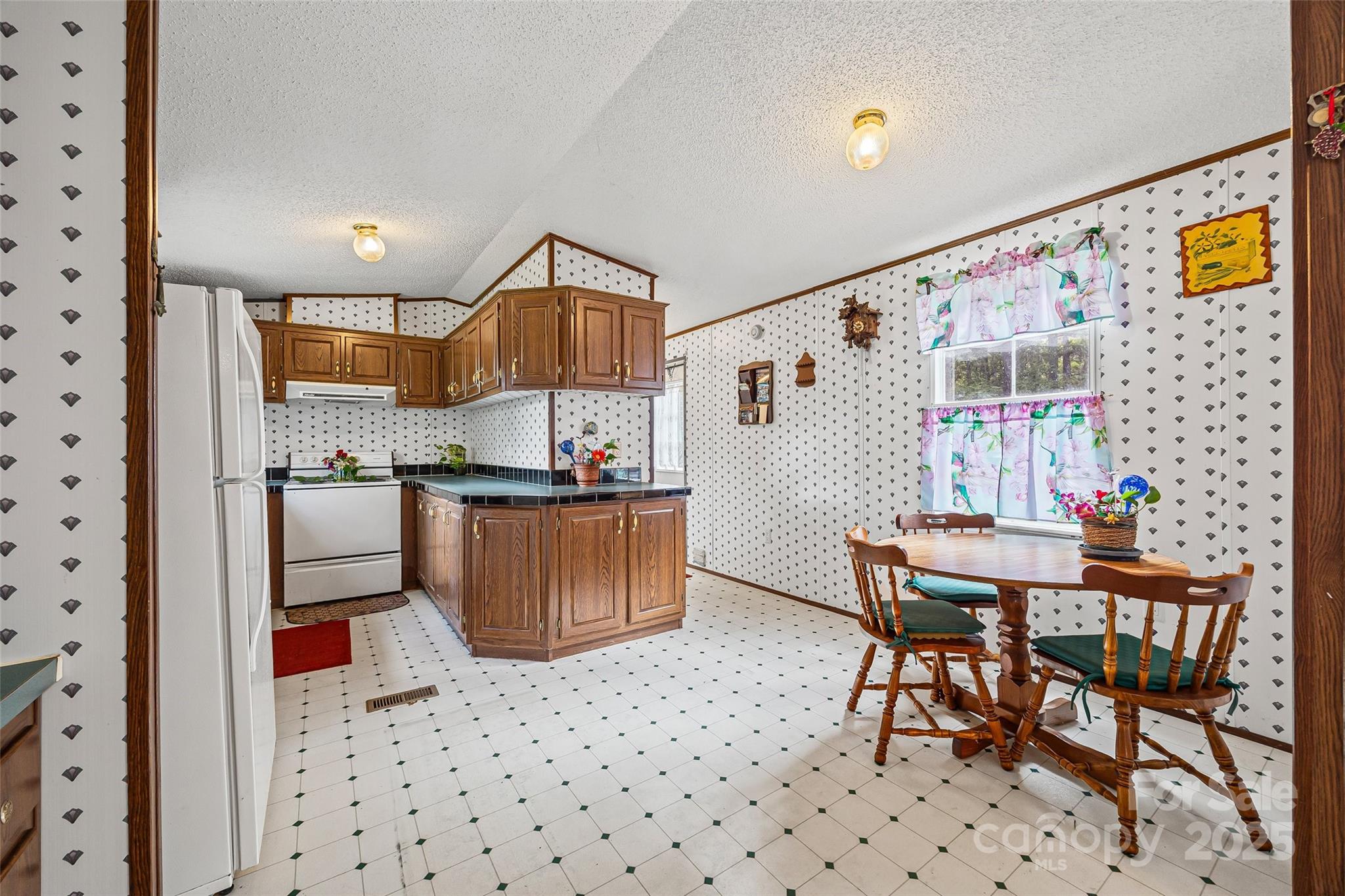 1106 Sierra Road