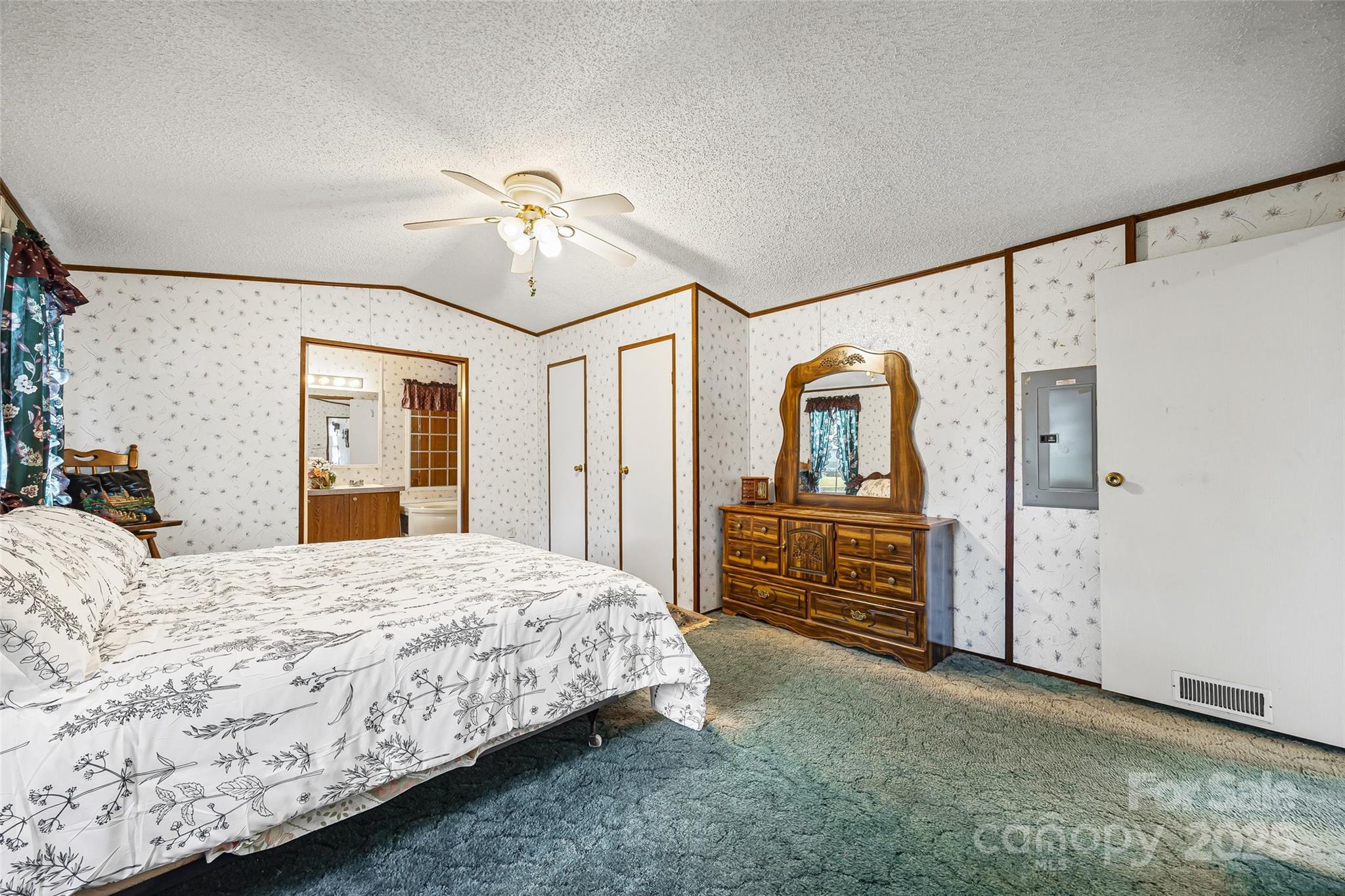 1106 Sierra Road