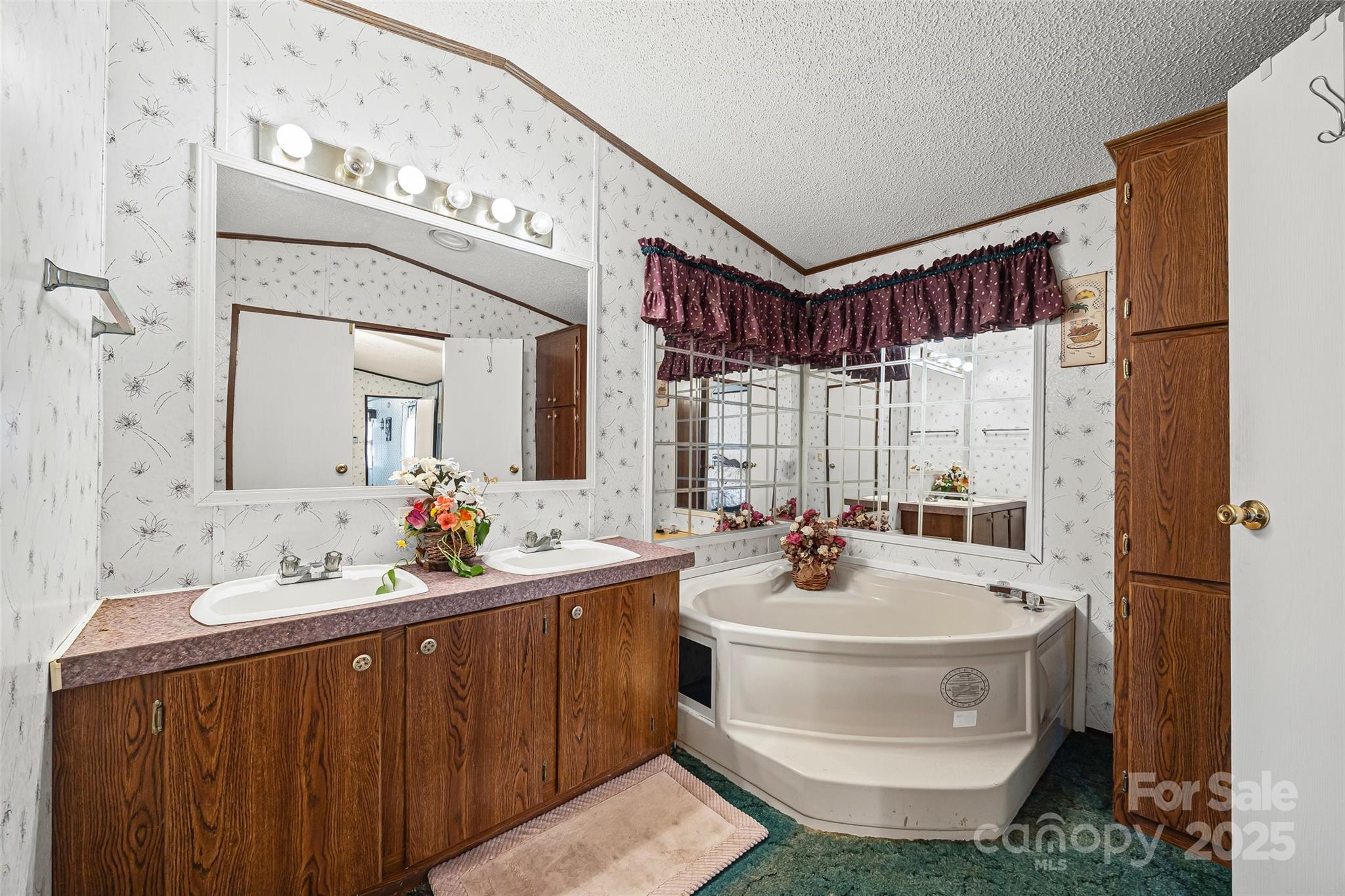 1106 Sierra Road