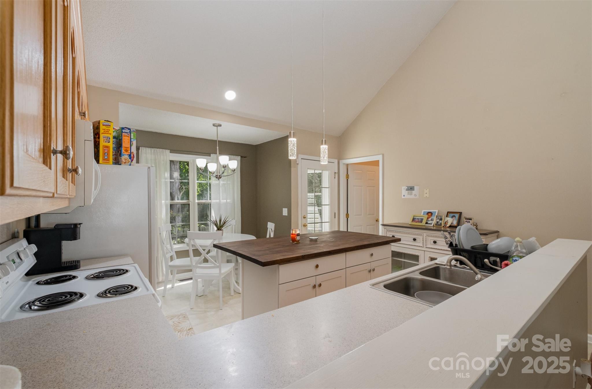 159 Pitts School Road NW