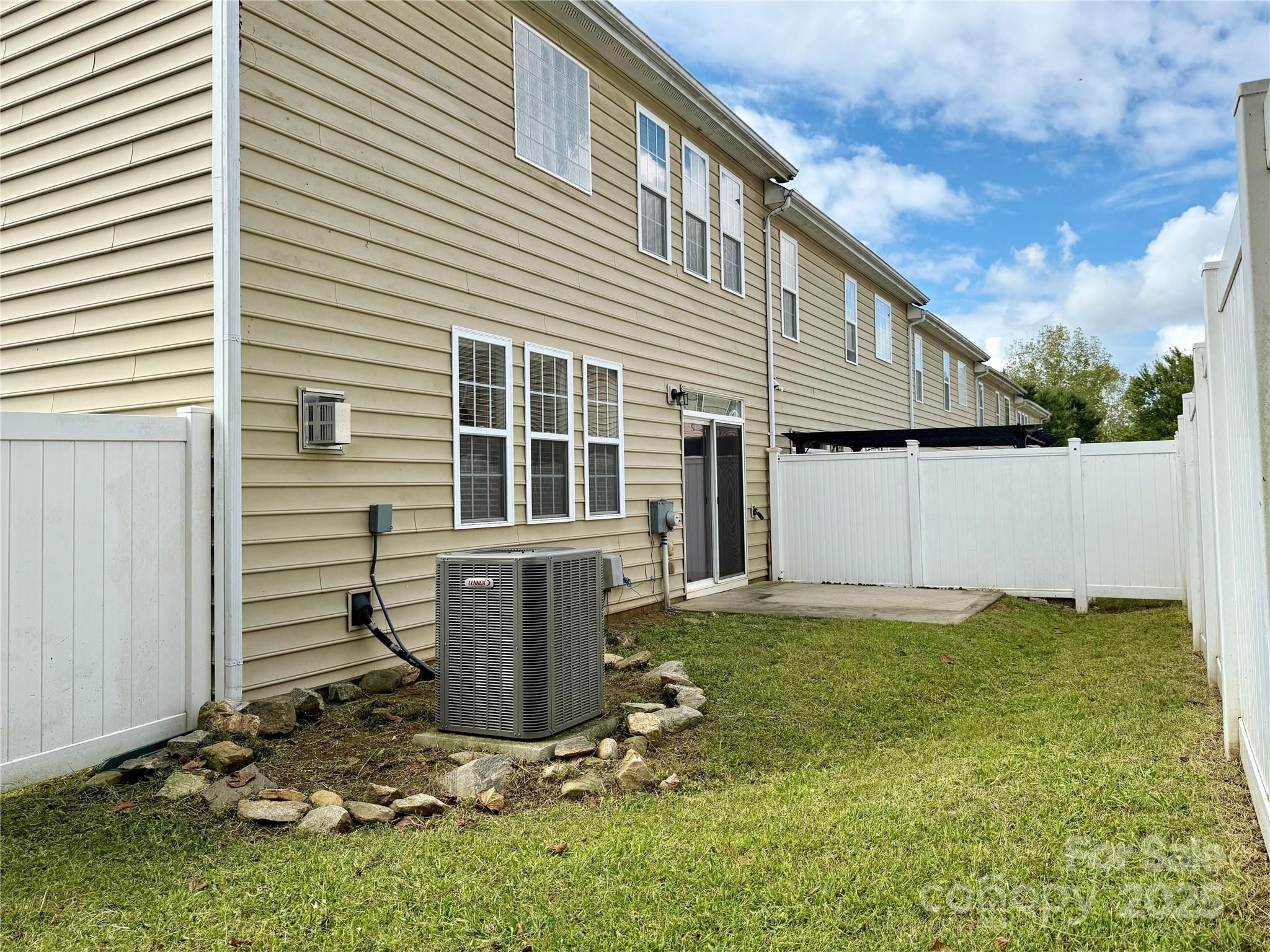 5520 Allison Lane