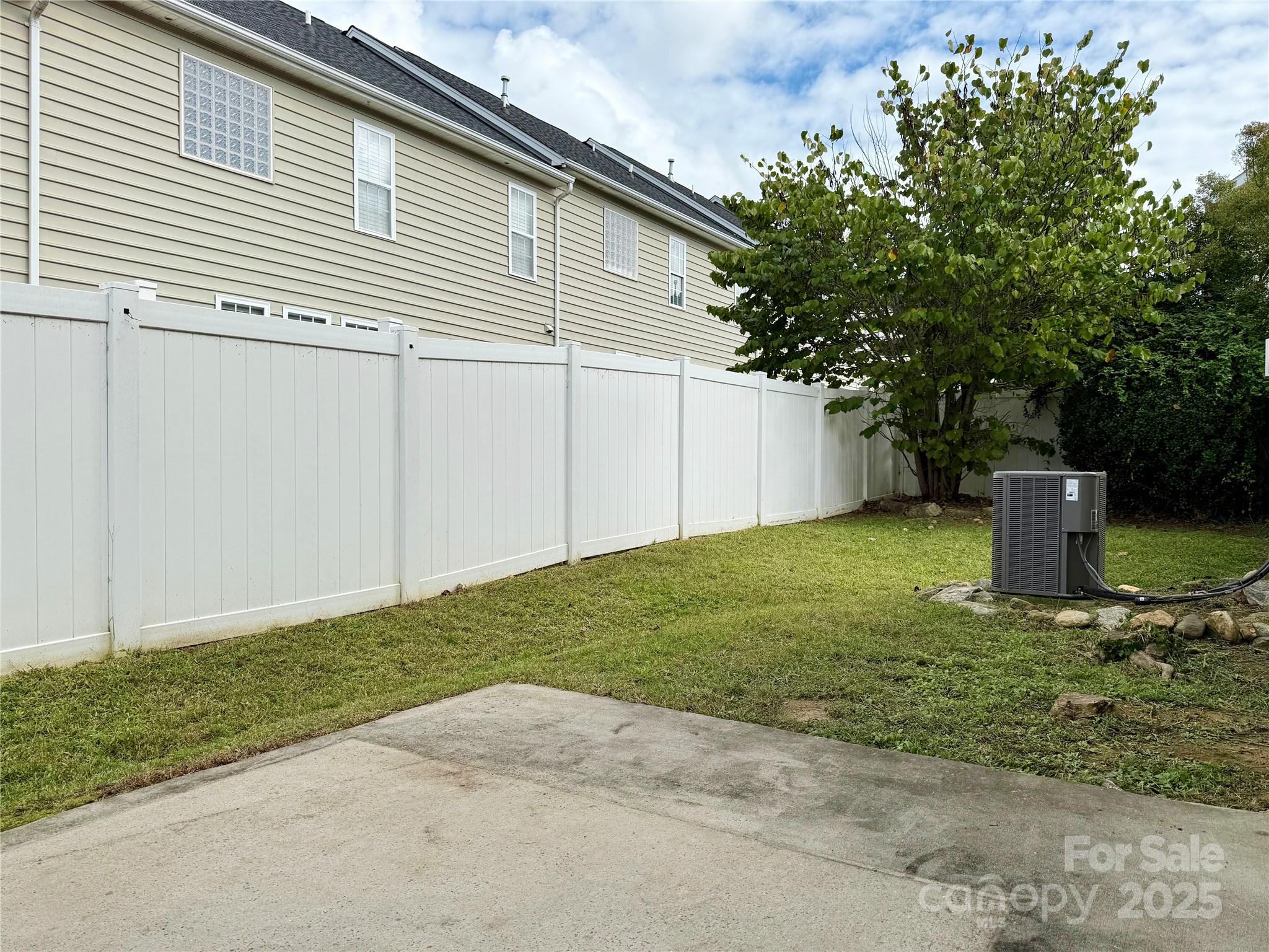 5520 Allison Lane