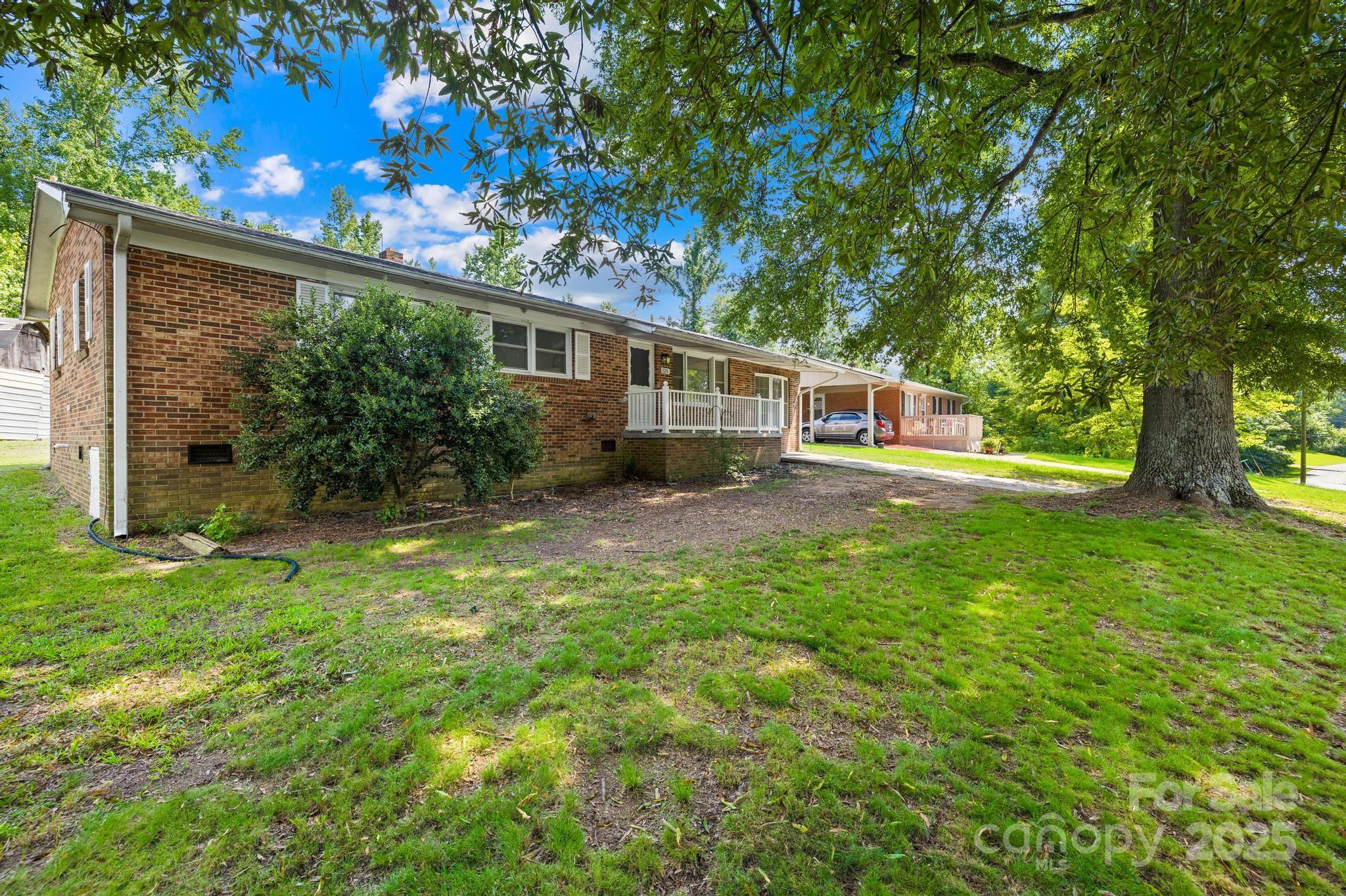 125 Bridges Circle