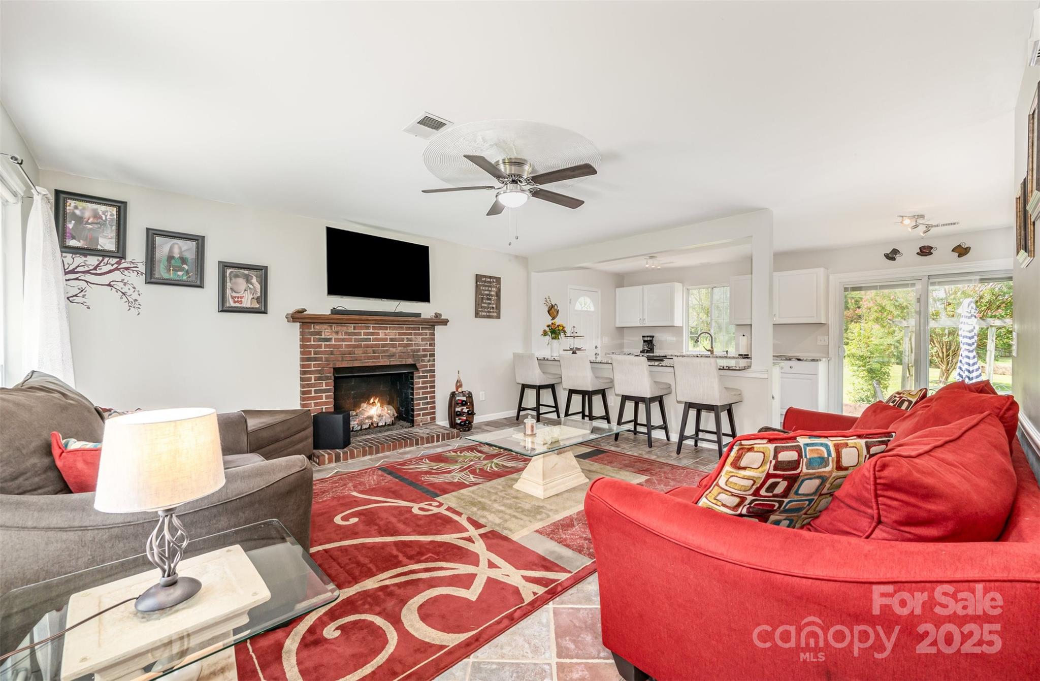 2424 Castlecomer Drive