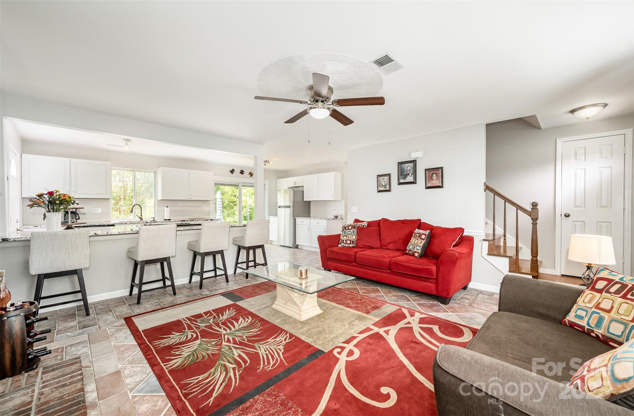 2424 Castlecomer Drive