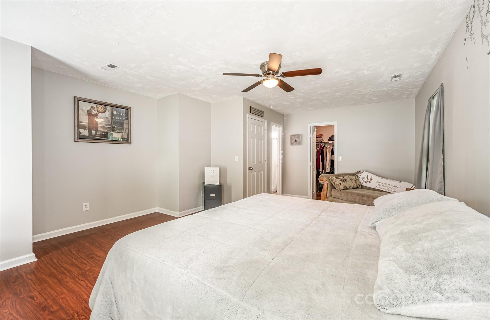 2424 Castlecomer Drive