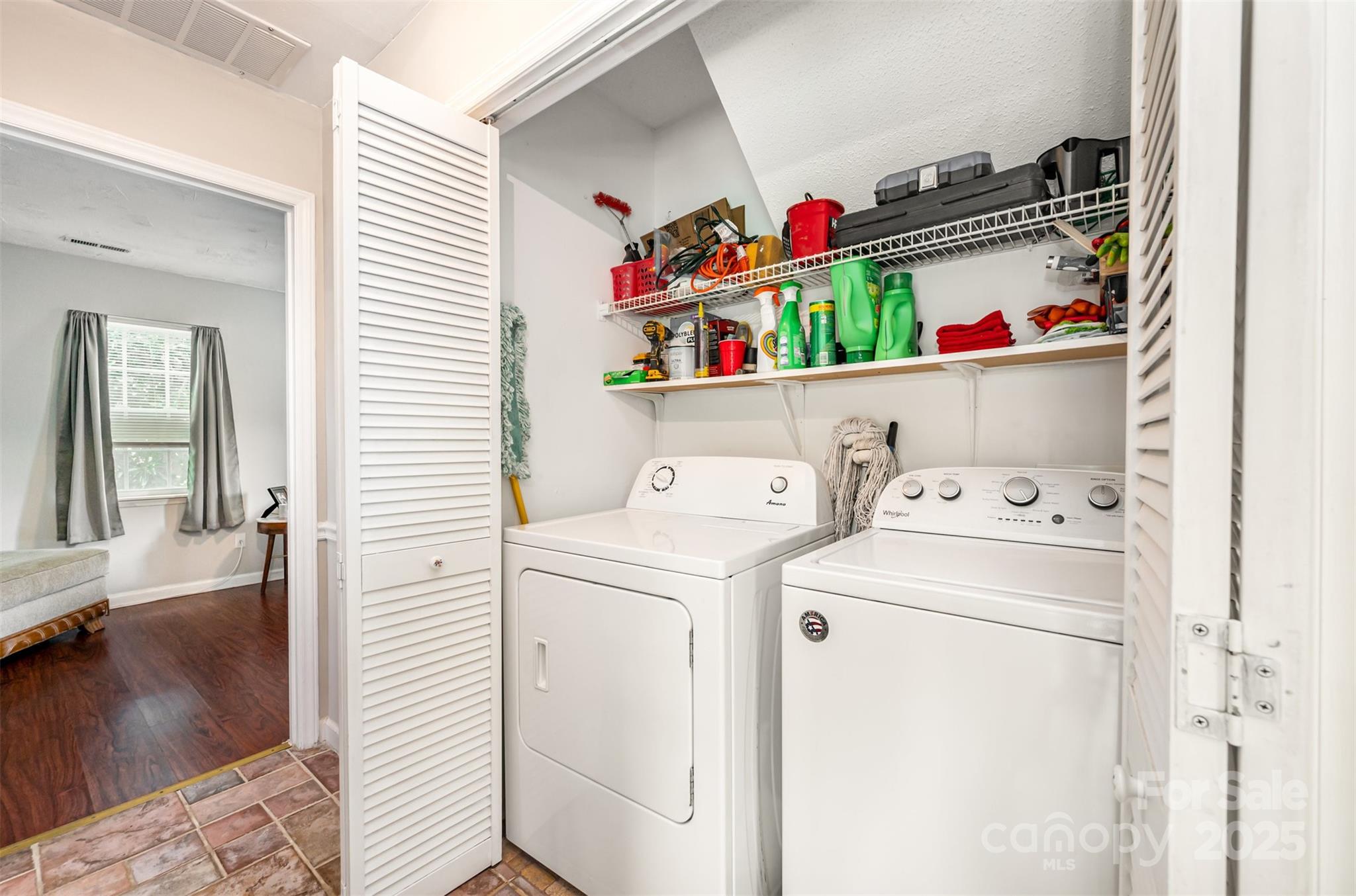 2424 Castlecomer Drive