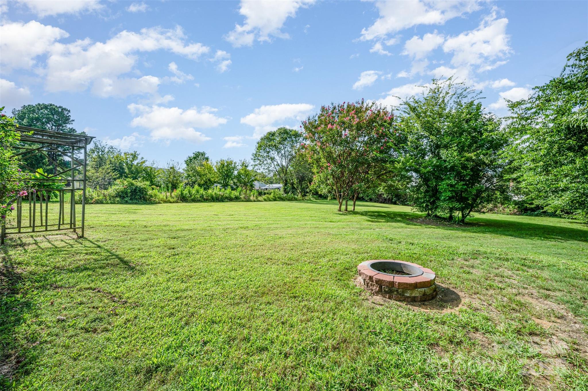 2424 Castlecomer Drive