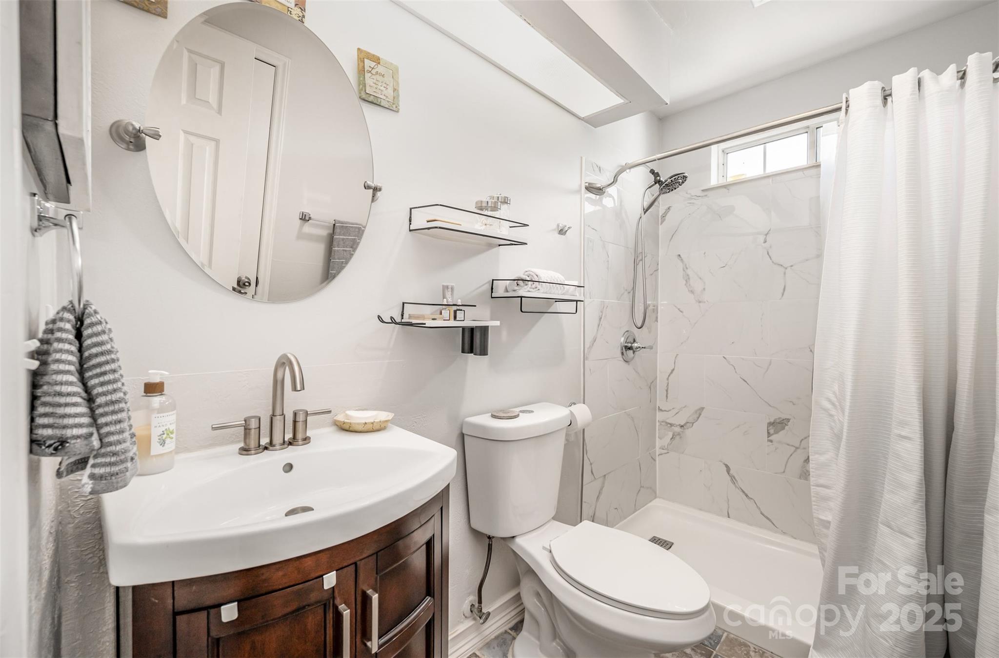 2424 Castlecomer Drive