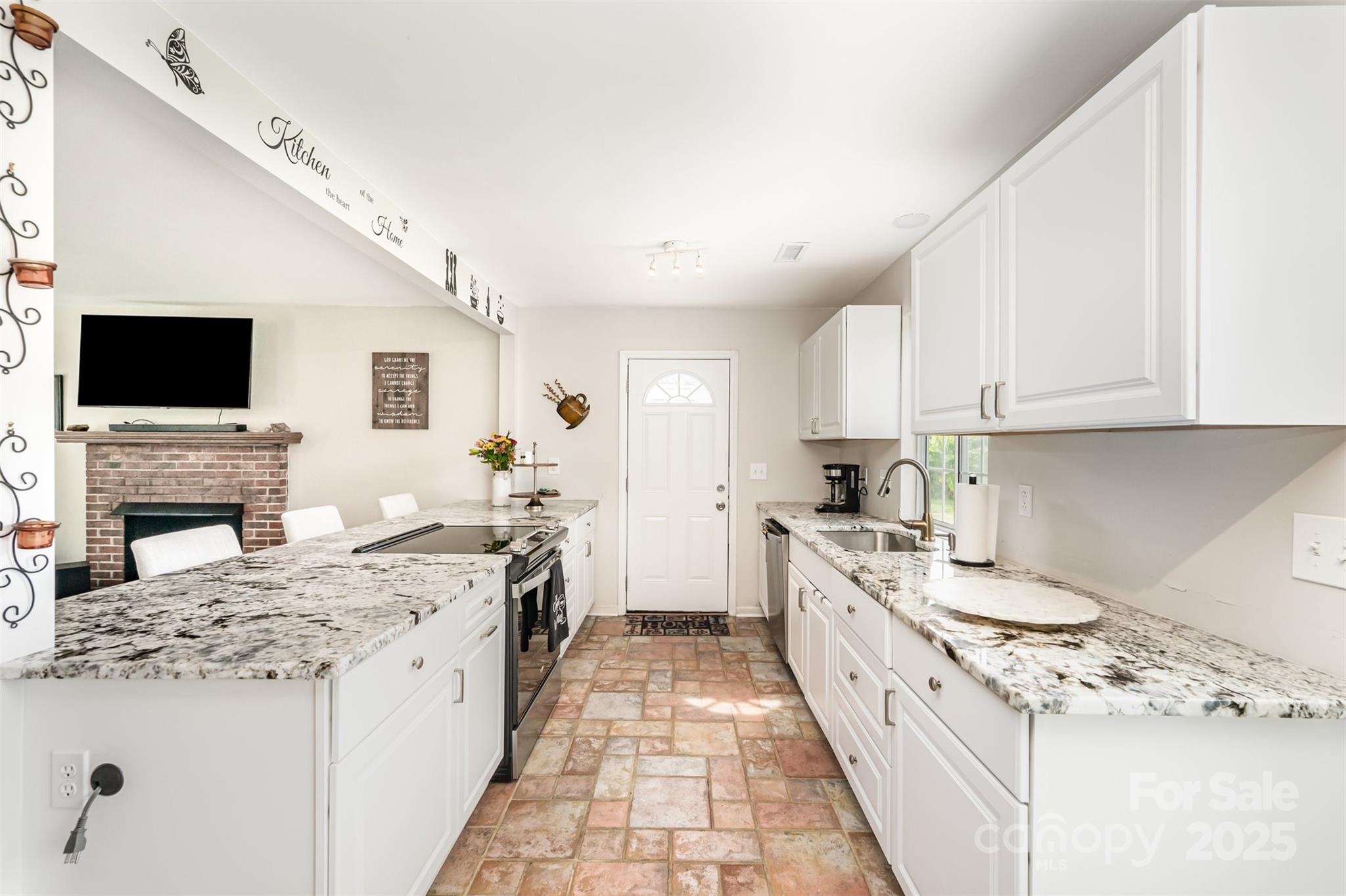 2424 Castlecomer Drive