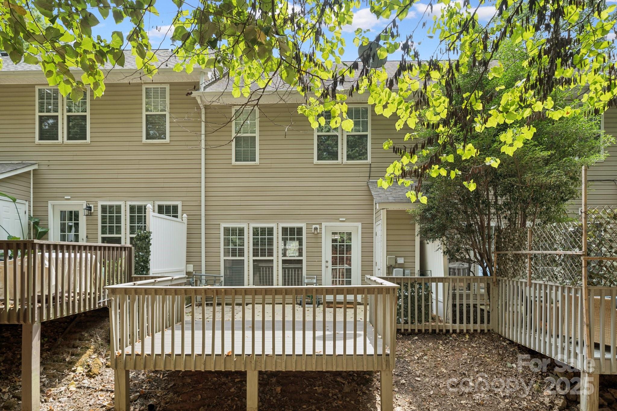 3043 Uxbridge Woods Court