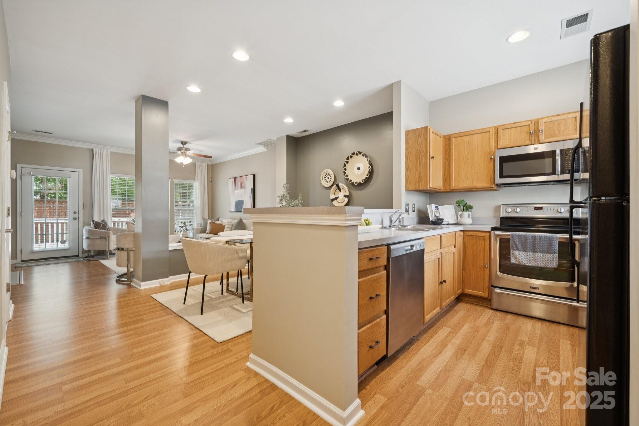 3043 Uxbridge Woods Court