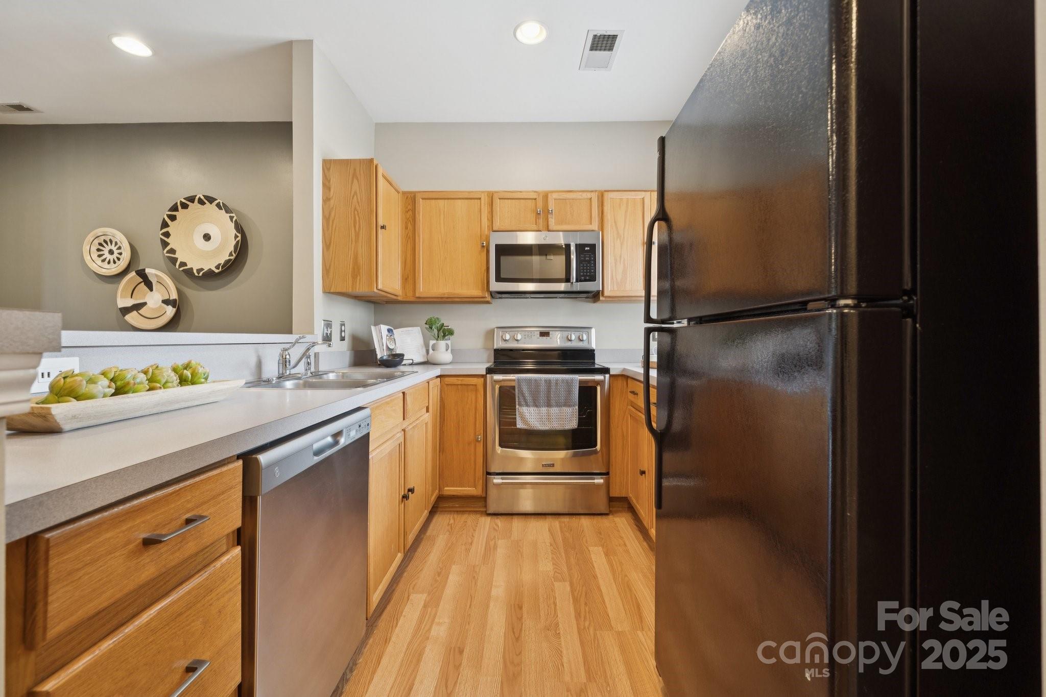 3043 Uxbridge Woods Court