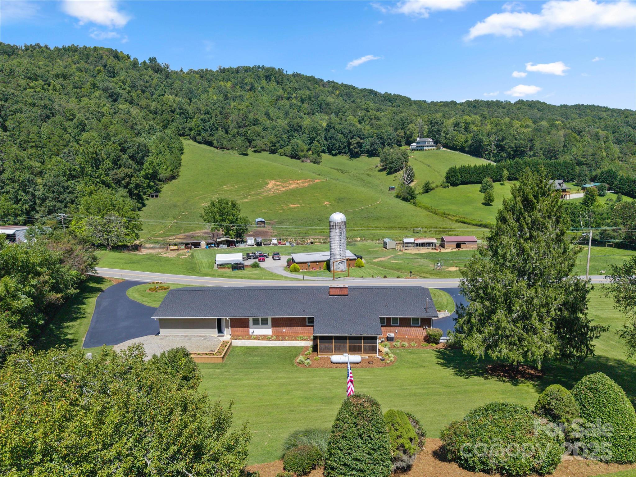 111 Curtis Creek Road