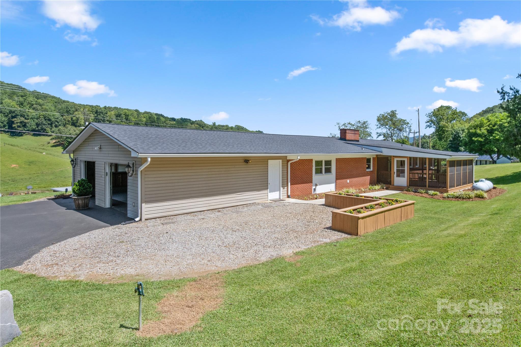 111 Curtis Creek Road