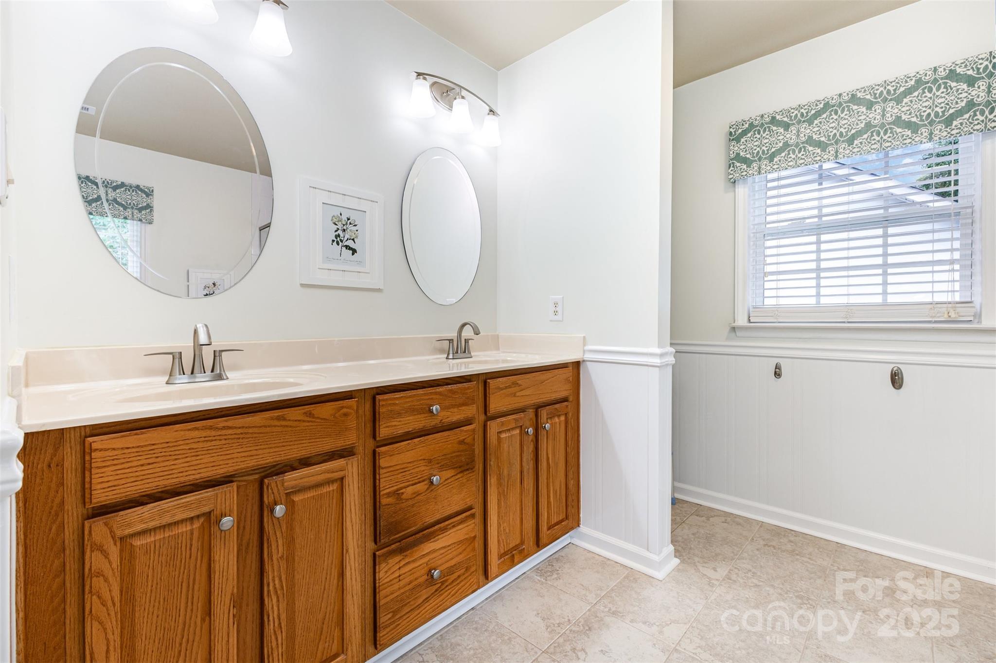 3805 Nancy Creek Road Unit: 5