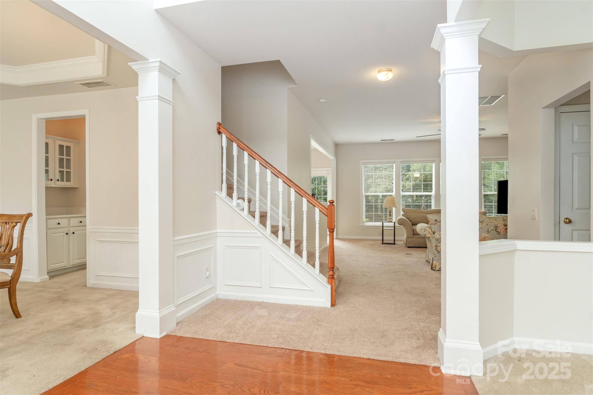 7633 Rathburn Lane