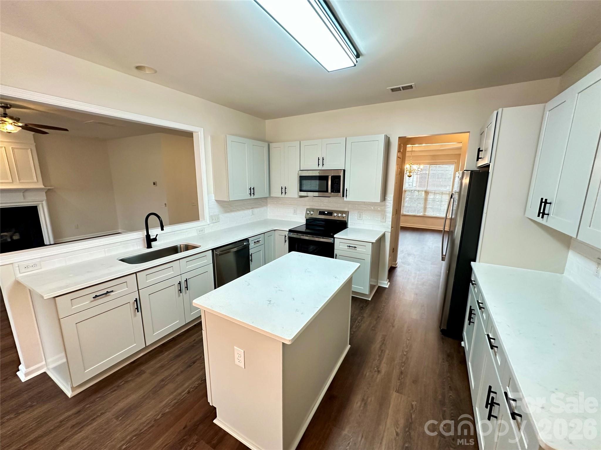 7633 Rathburn Lane