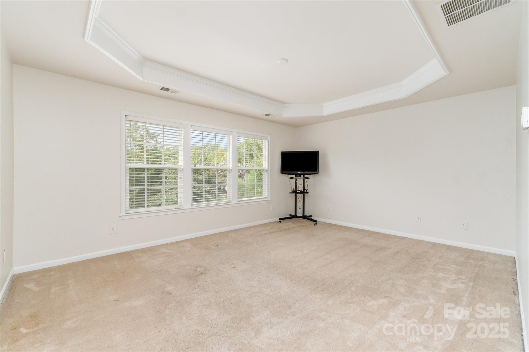 7633 Rathburn Lane