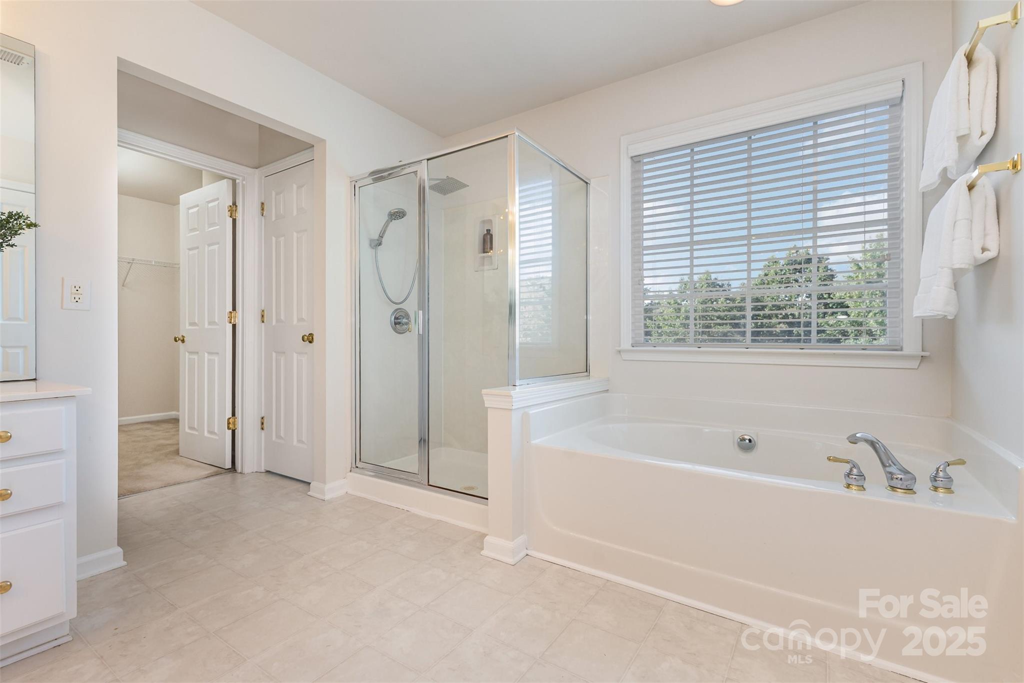 7633 Rathburn Lane