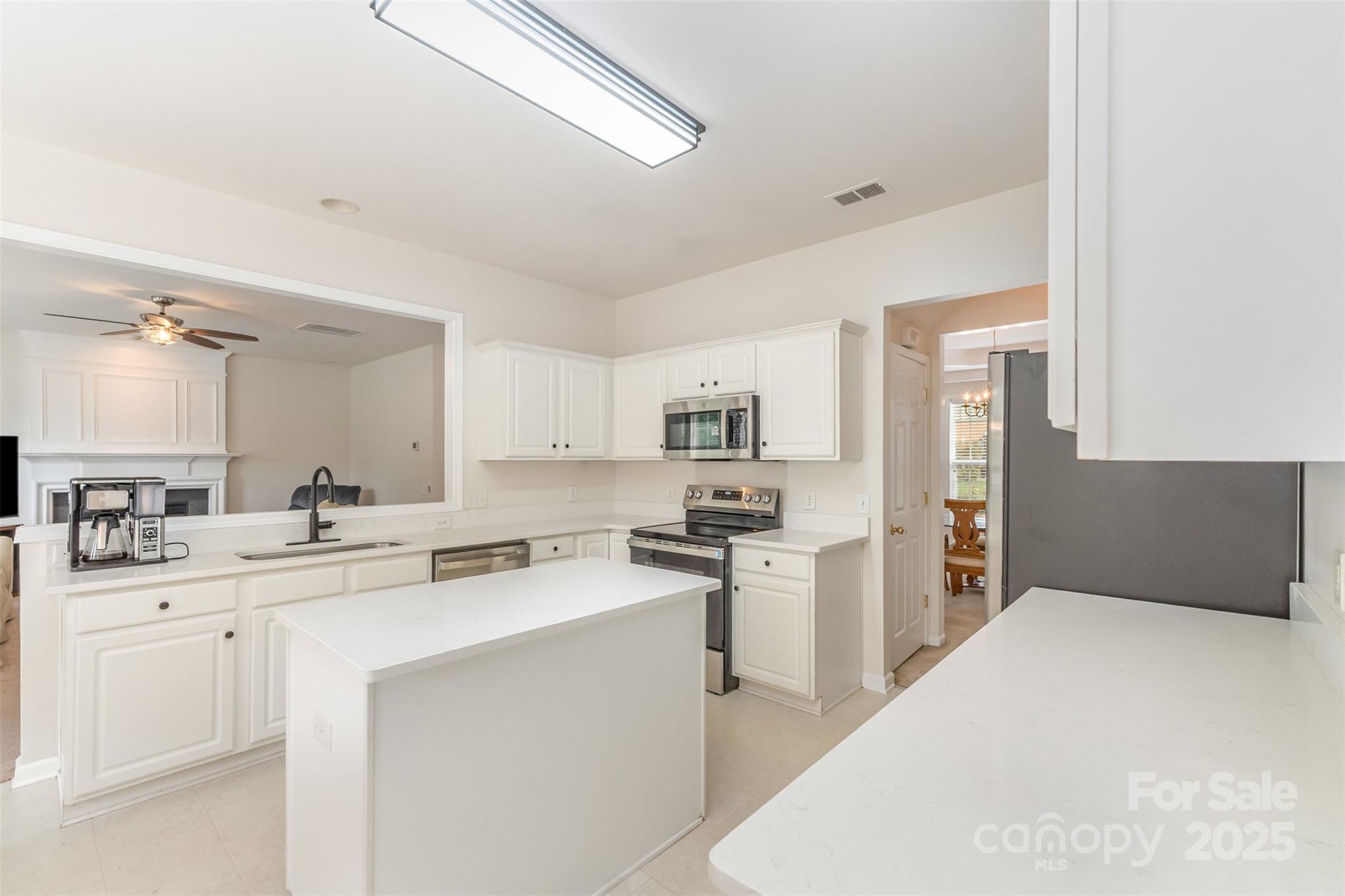 7633 Rathburn Lane