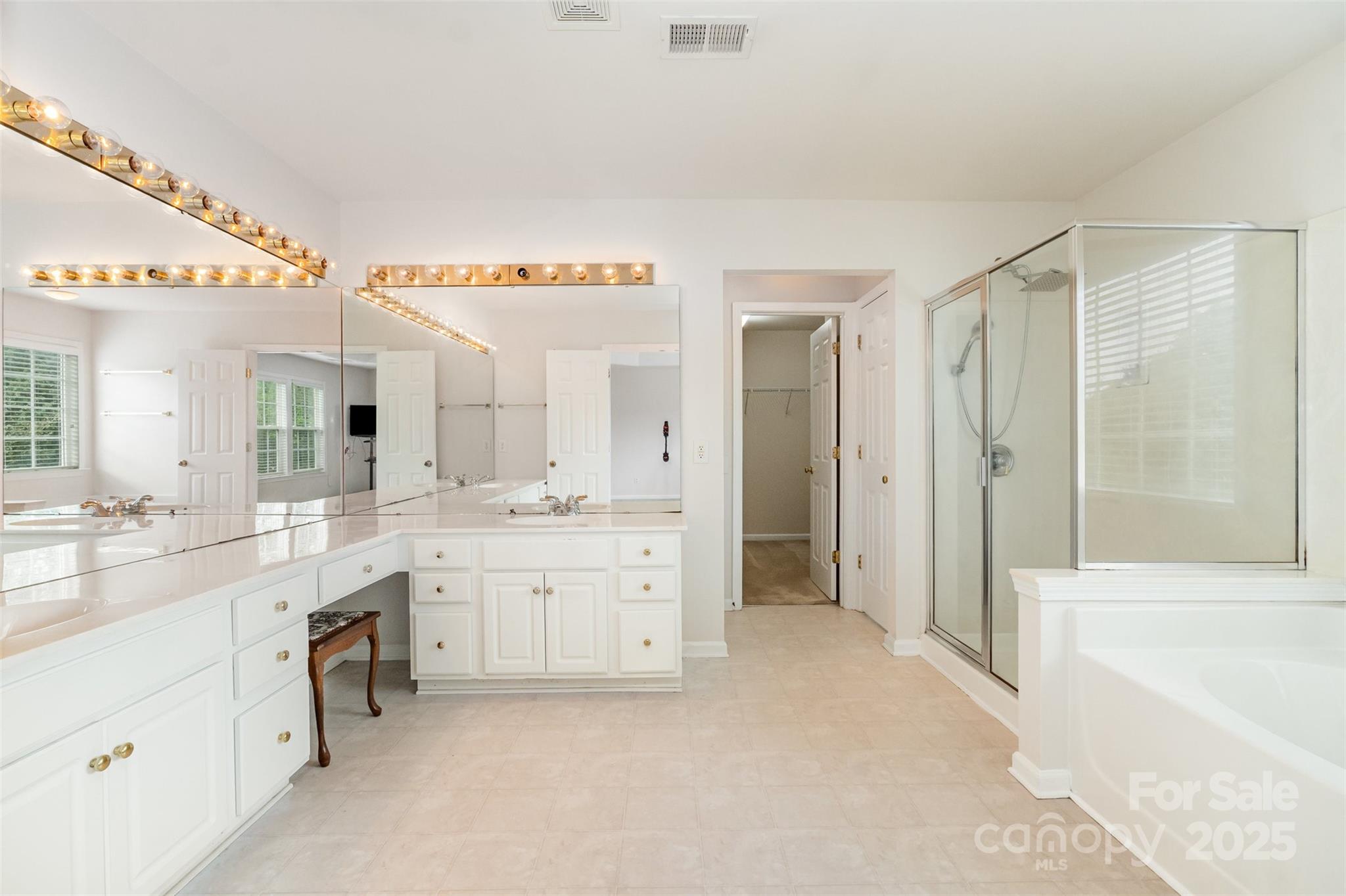 7633 Rathburn Lane