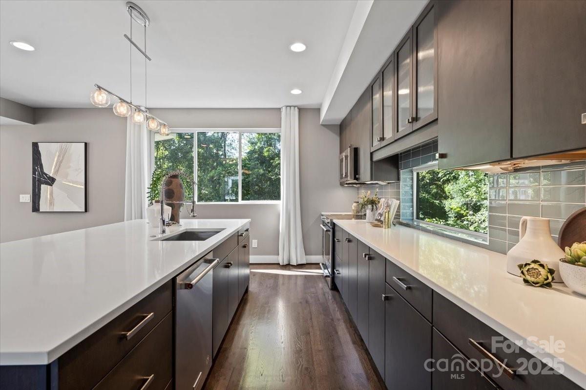 1409 N Alexander Street