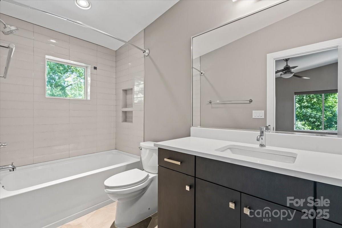 1409 N Alexander Street