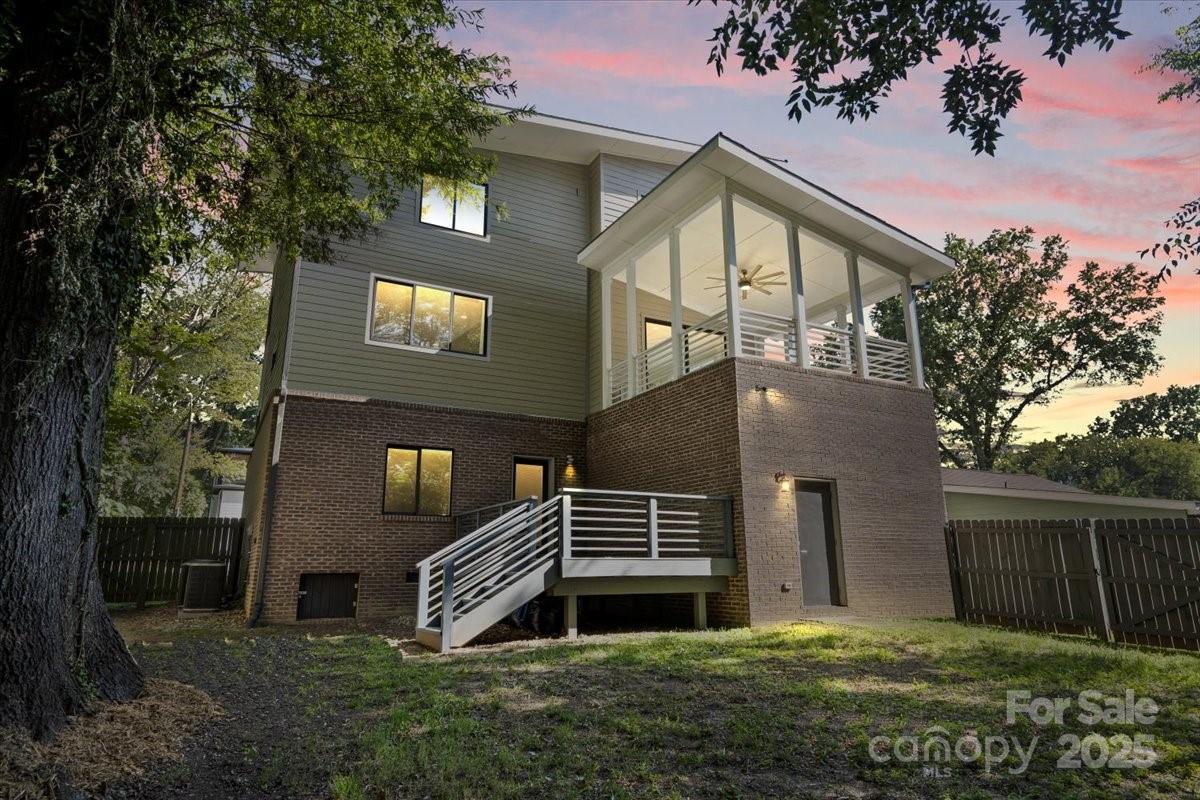 1409 N Alexander Street