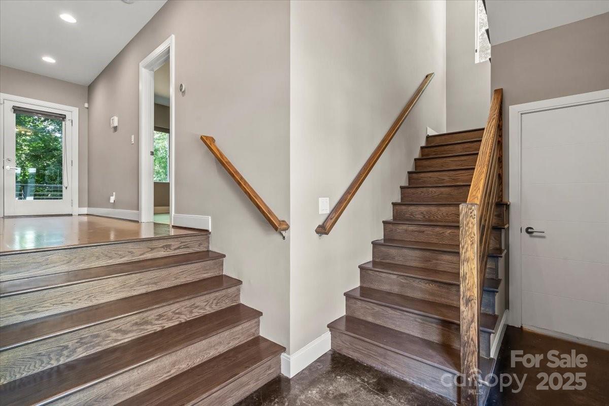 1409 N Alexander Street