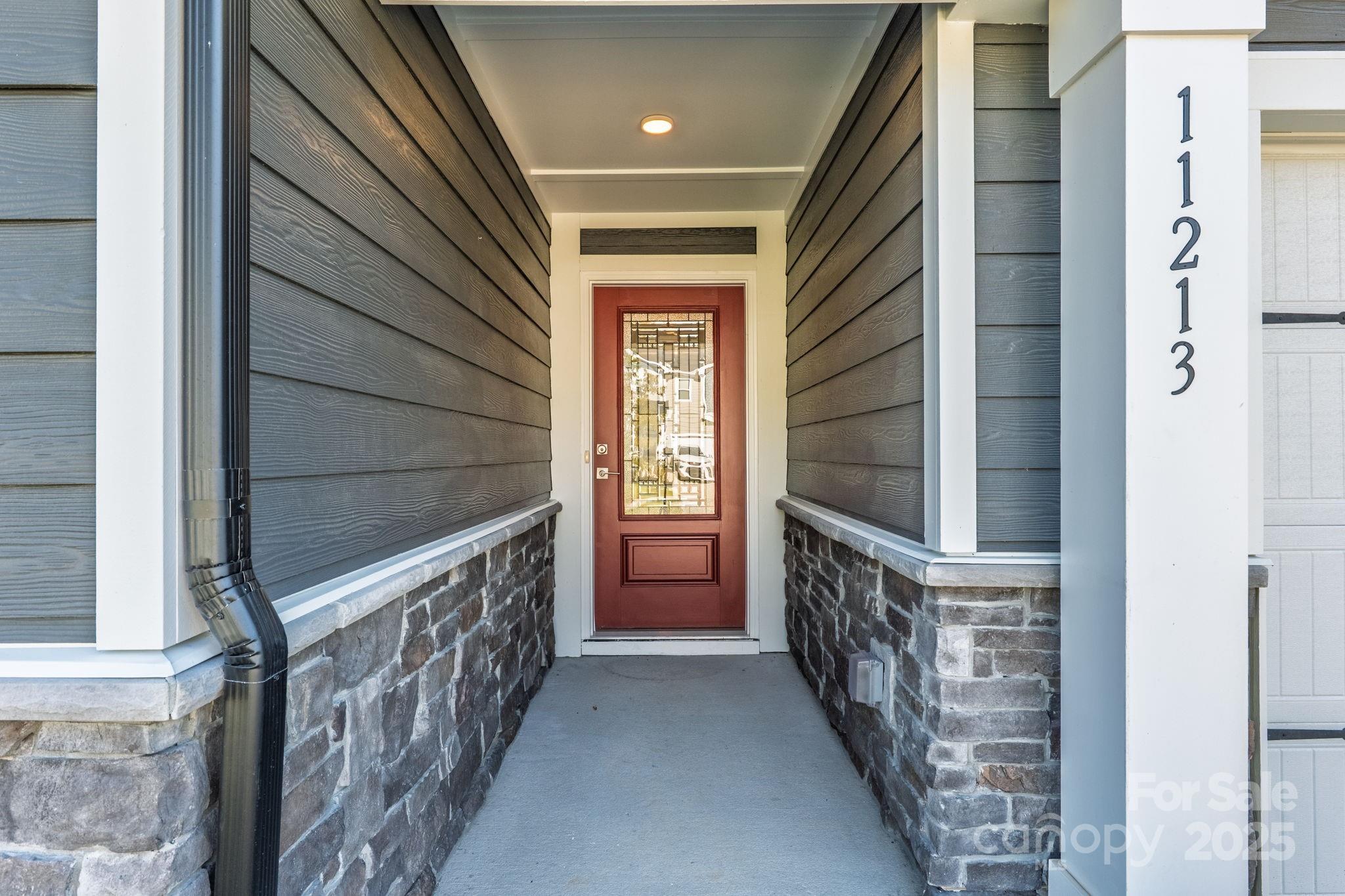 11213 Redcoat Hill Lane